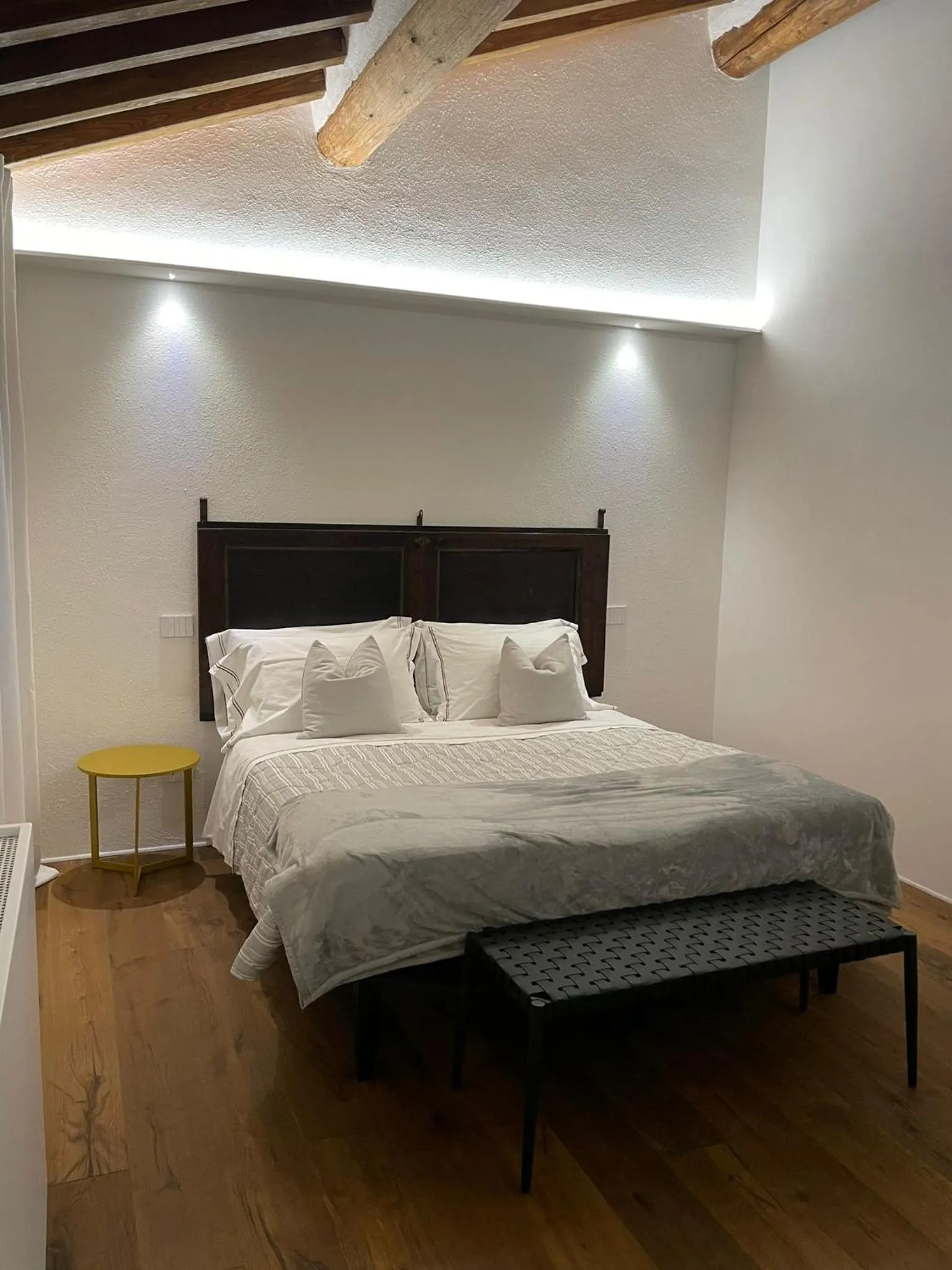 Bedroom, Bed in MontepulcianoLettings