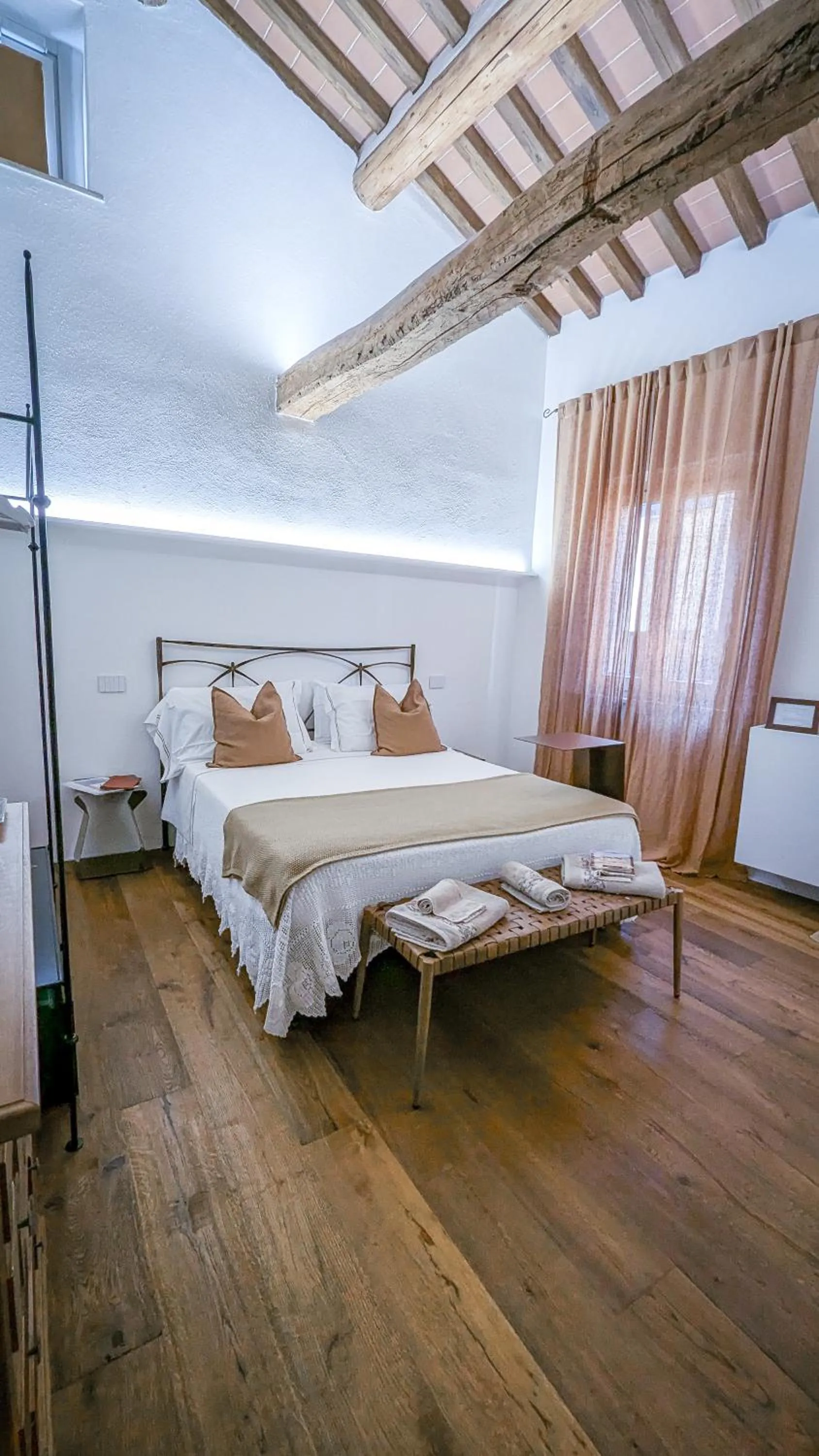 Bed in MontepulcianoLettings