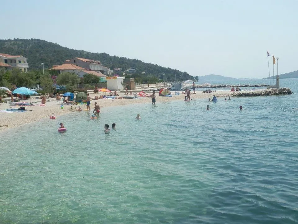 Beach in Apartments Racetin