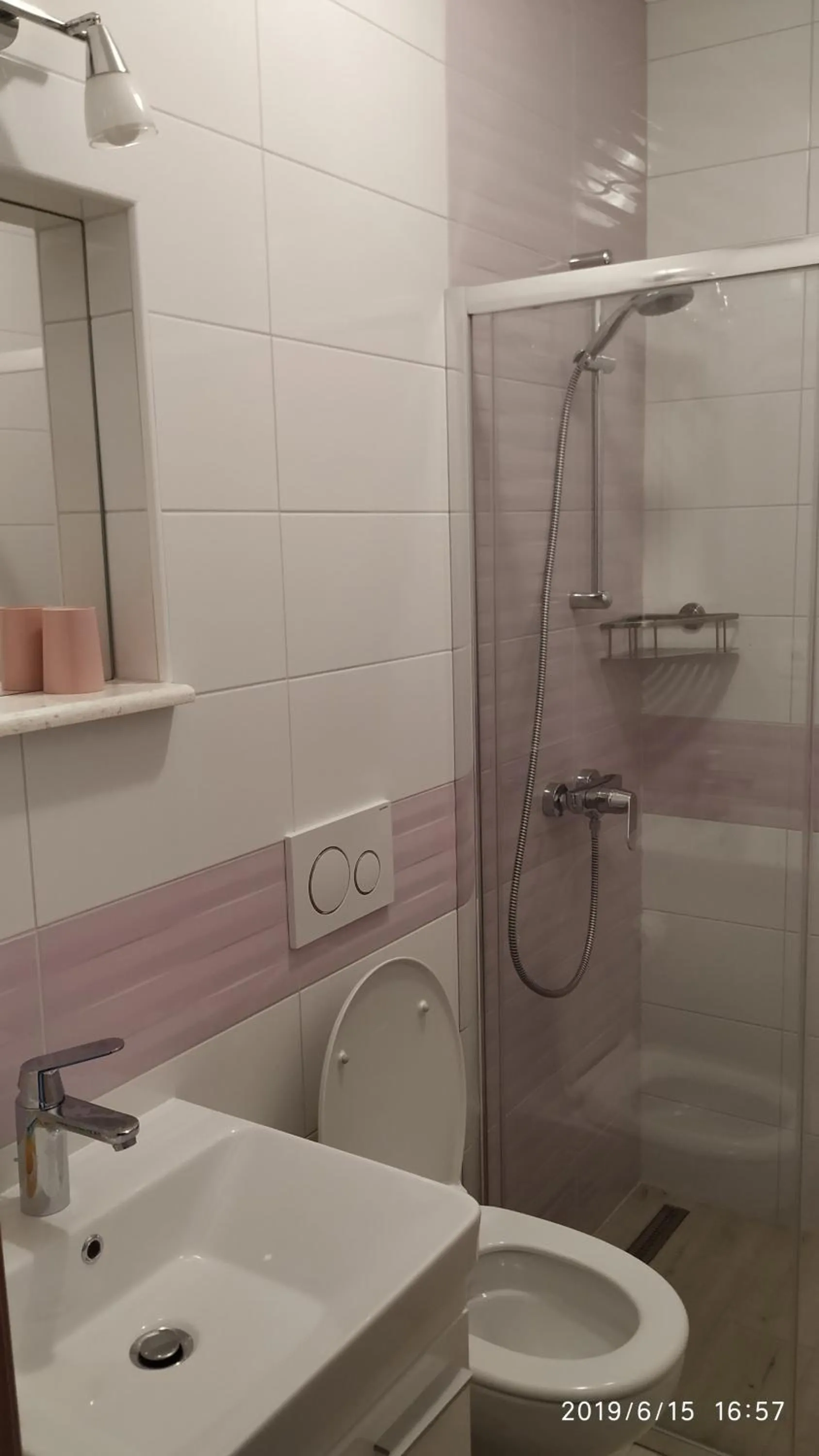 Shower in Apartments Racetin