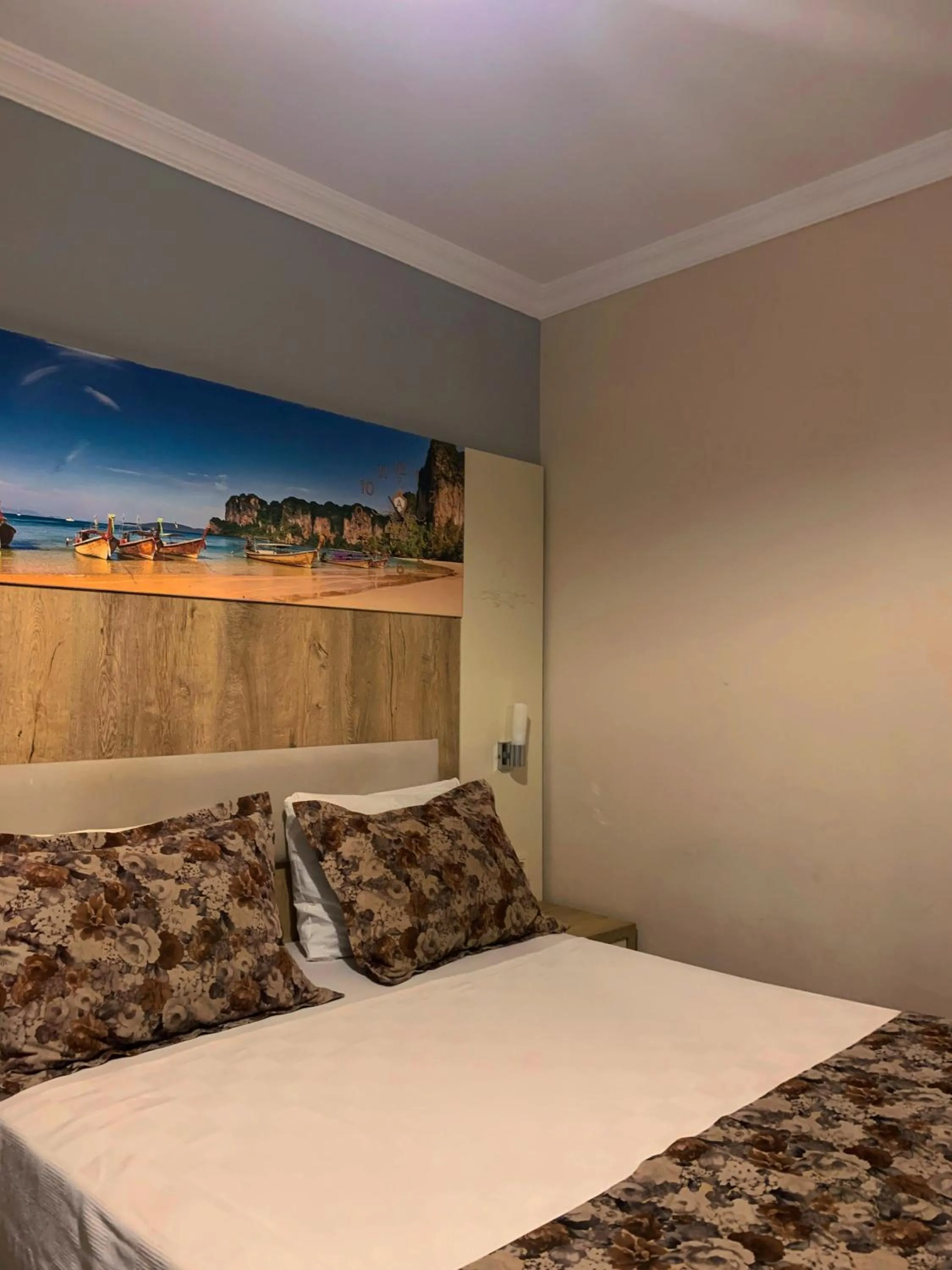 Bed in Akkan Beach Hotel