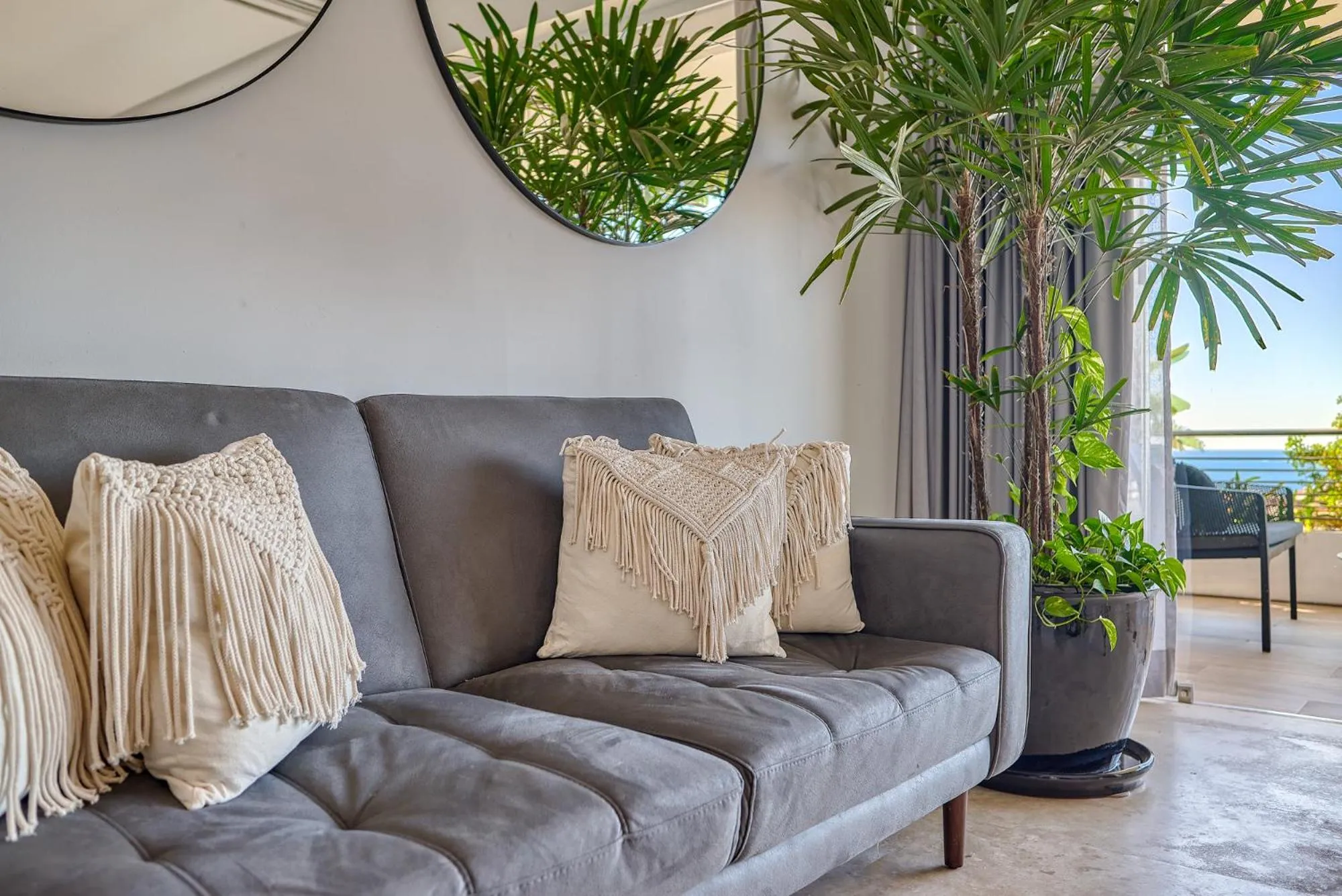 Living room in Maxwell Collection Romantic Zone