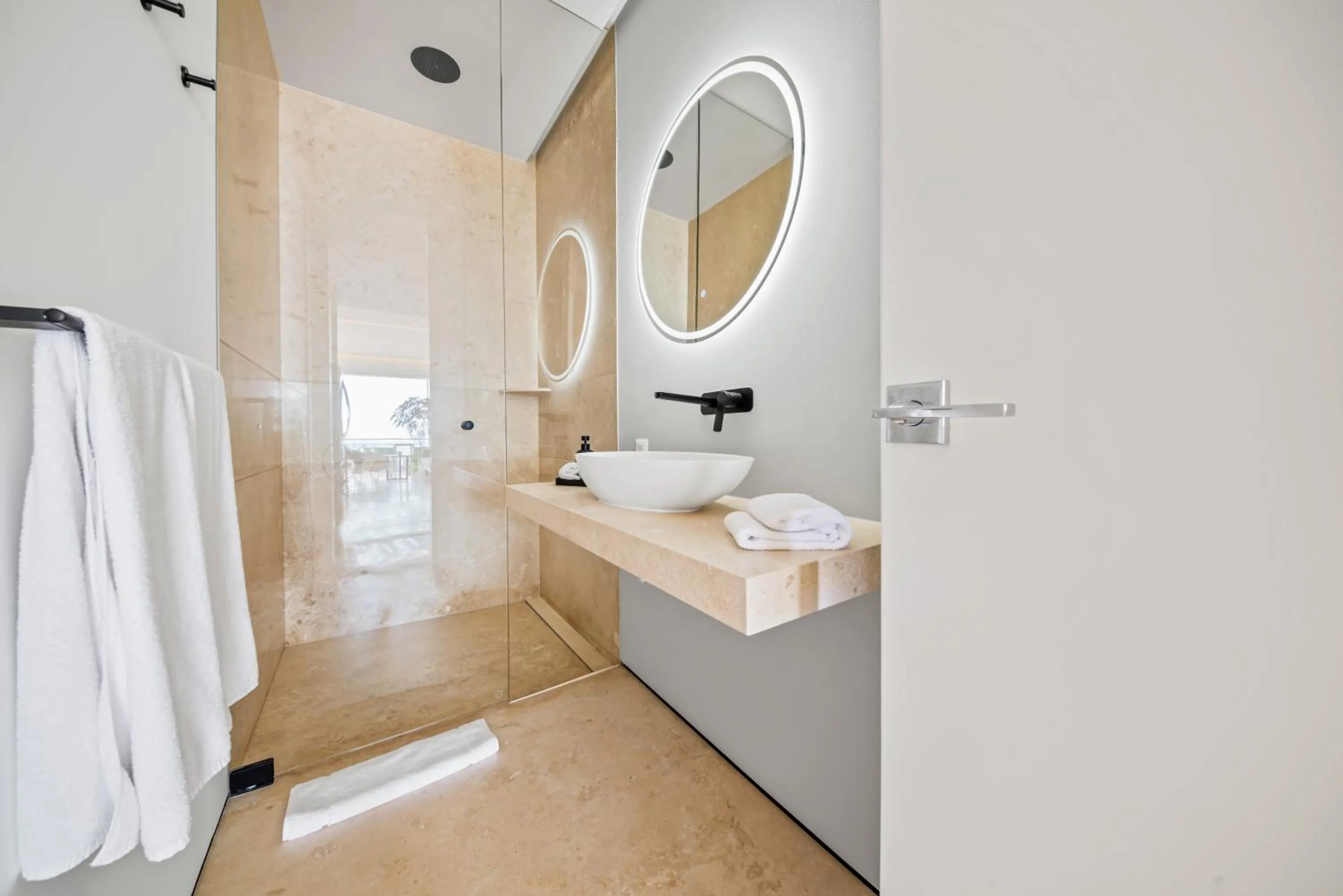 Bathroom in Maxwell Collection Romantic Zone