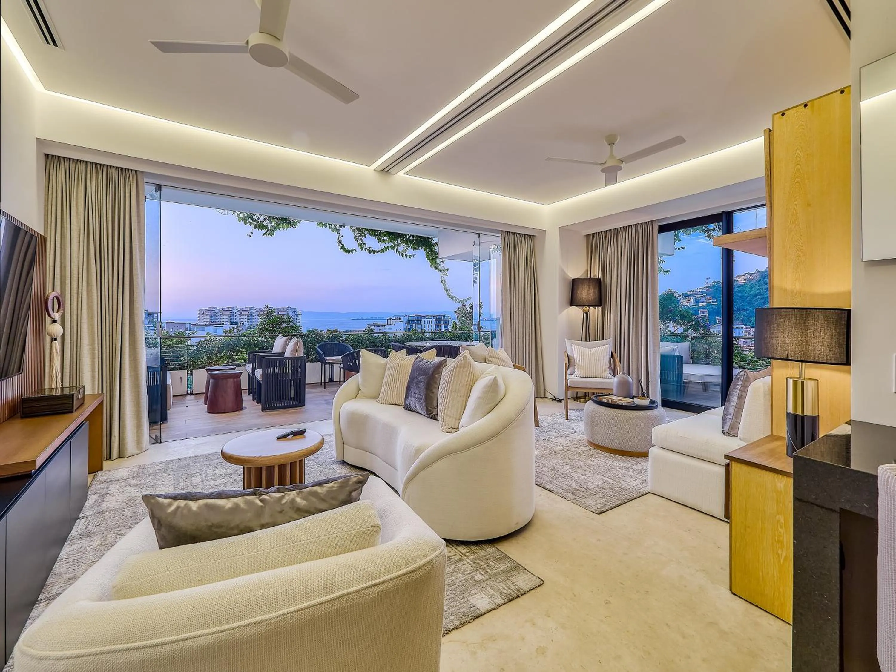 Living room in Maxwell Collection Romantic Zone