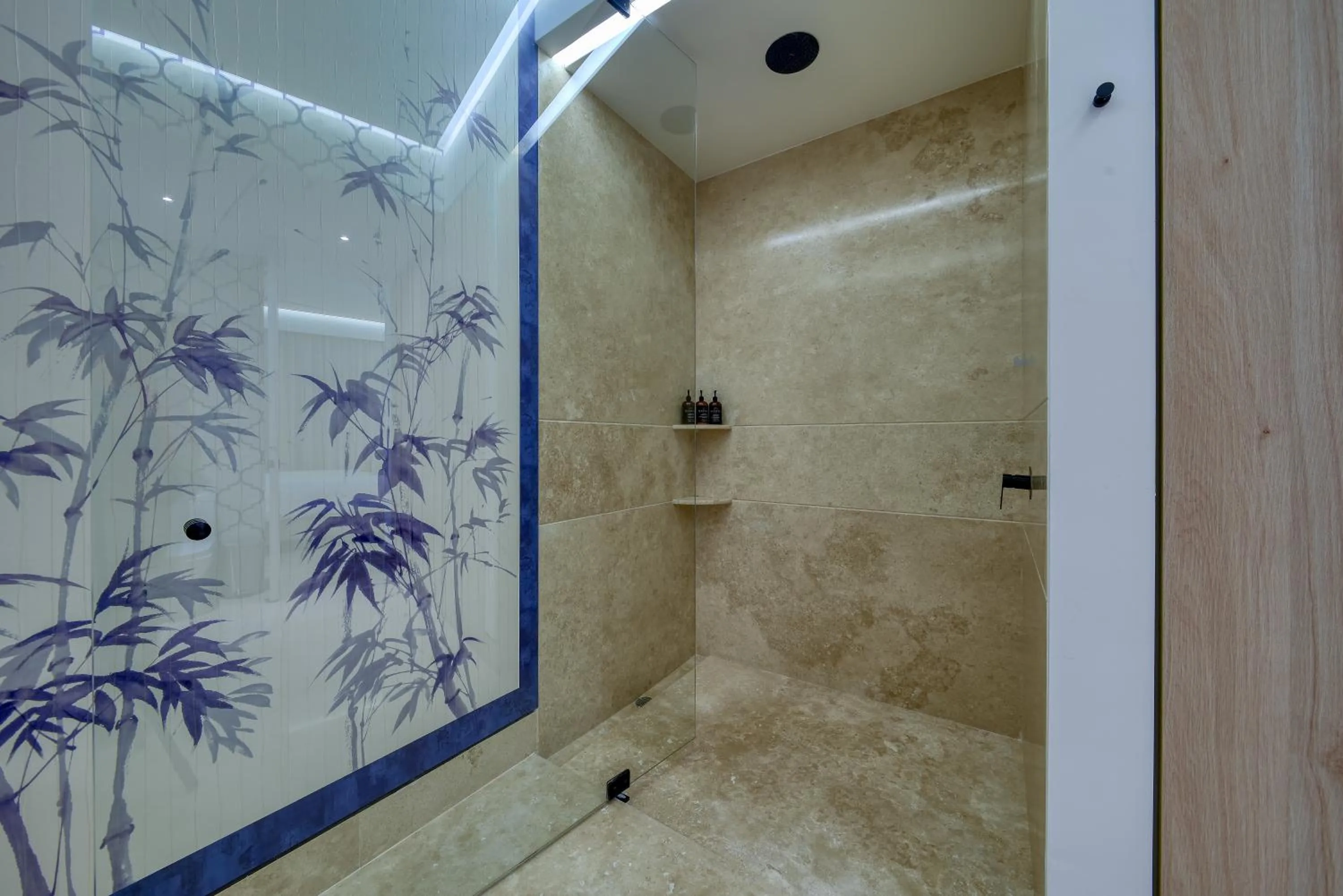 Bathroom in Maxwell Collection Romantic Zone