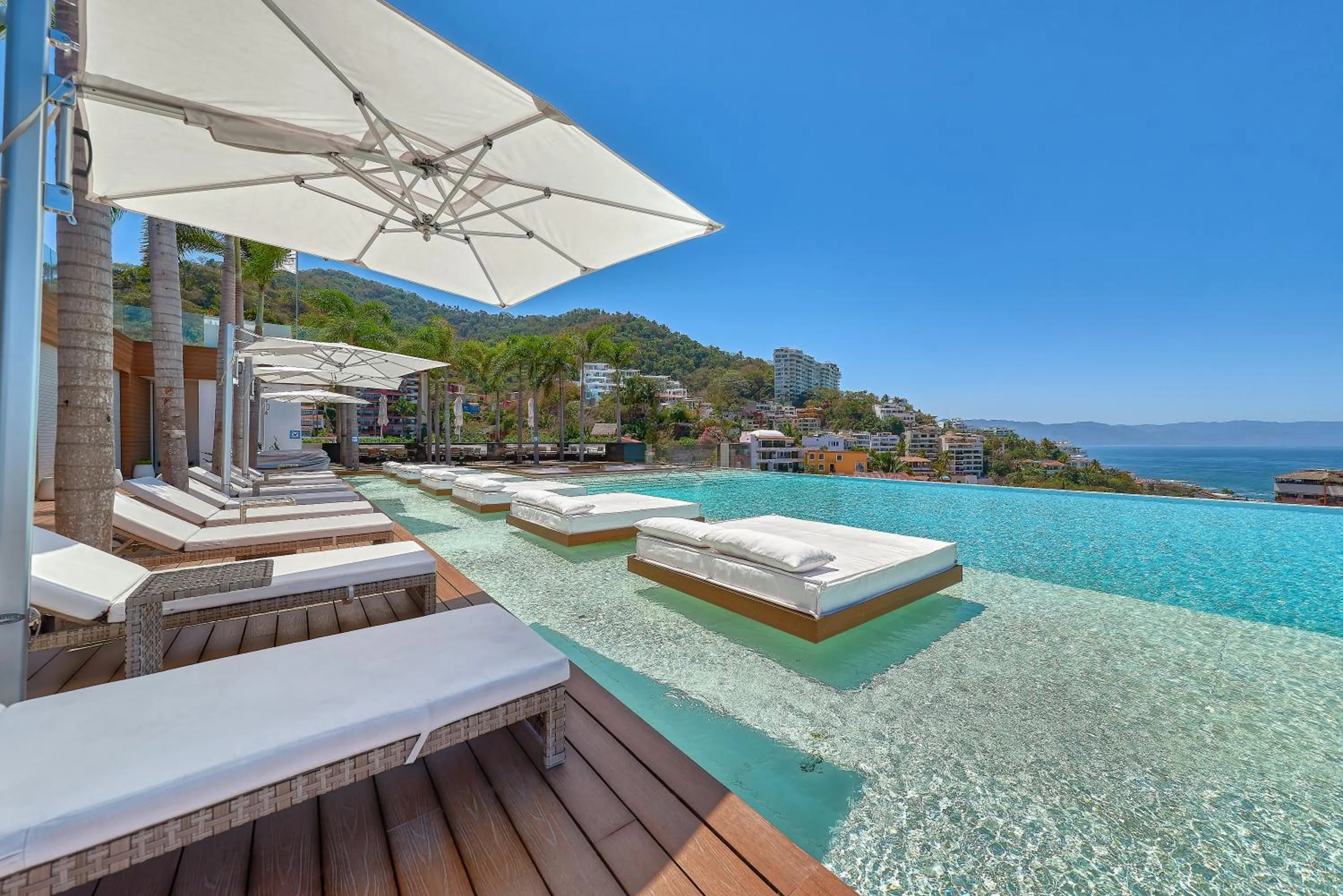 Off site in Maxwell Collection Romantic Zone