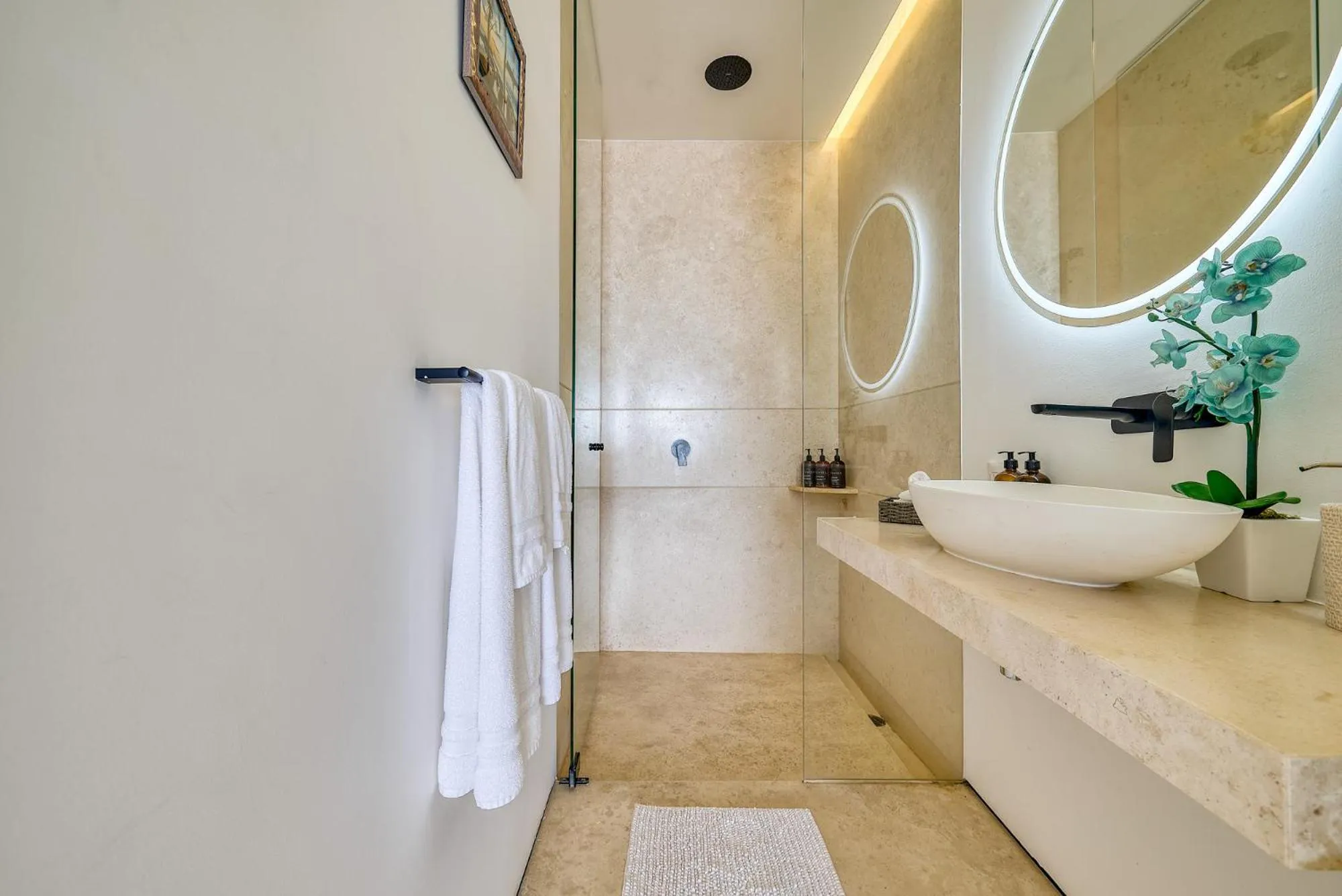 Shower in Maxwell Collection Romantic Zone