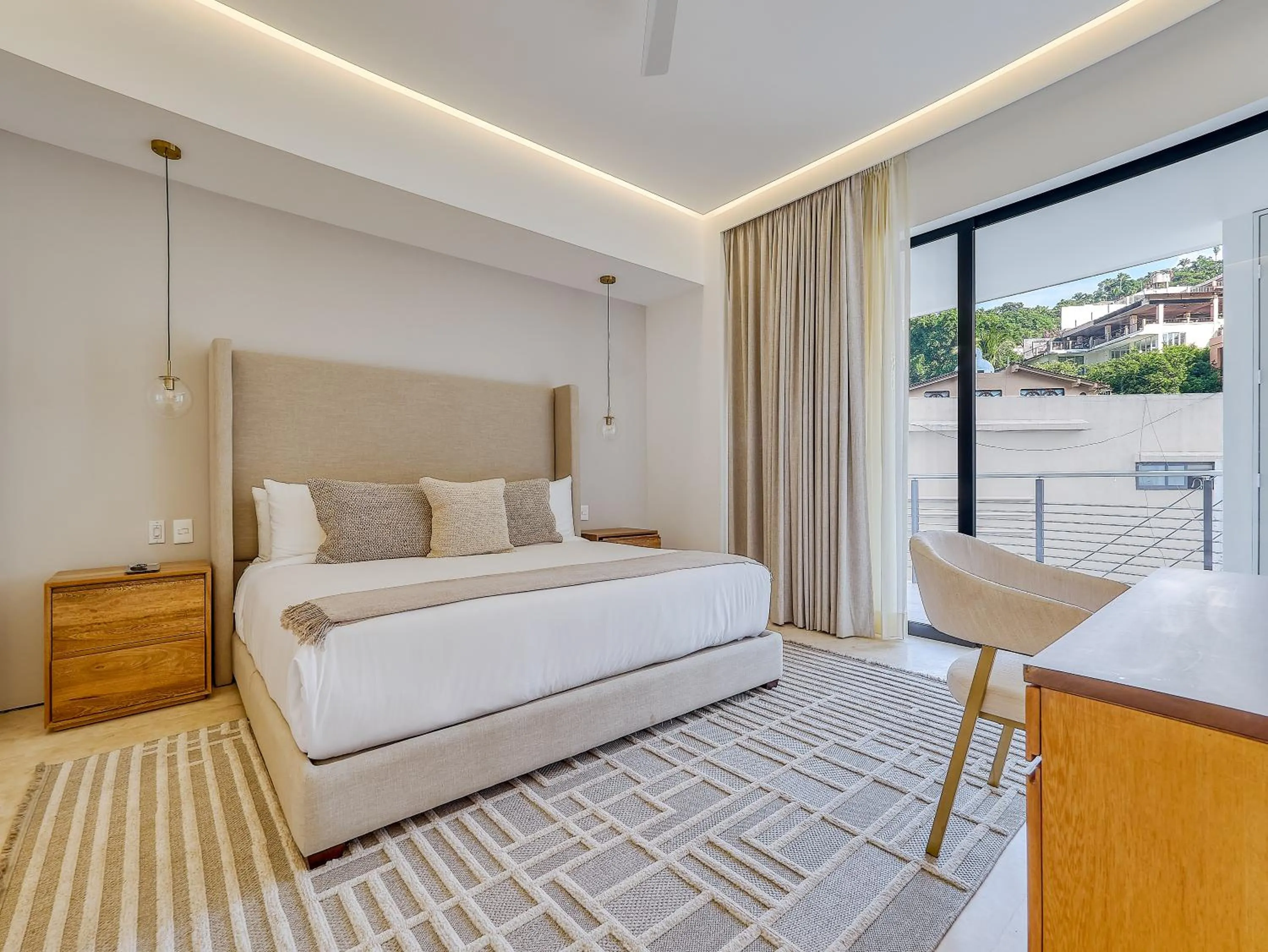 Photo of the whole room, Bed in Maxwell Collection Romantic Zone