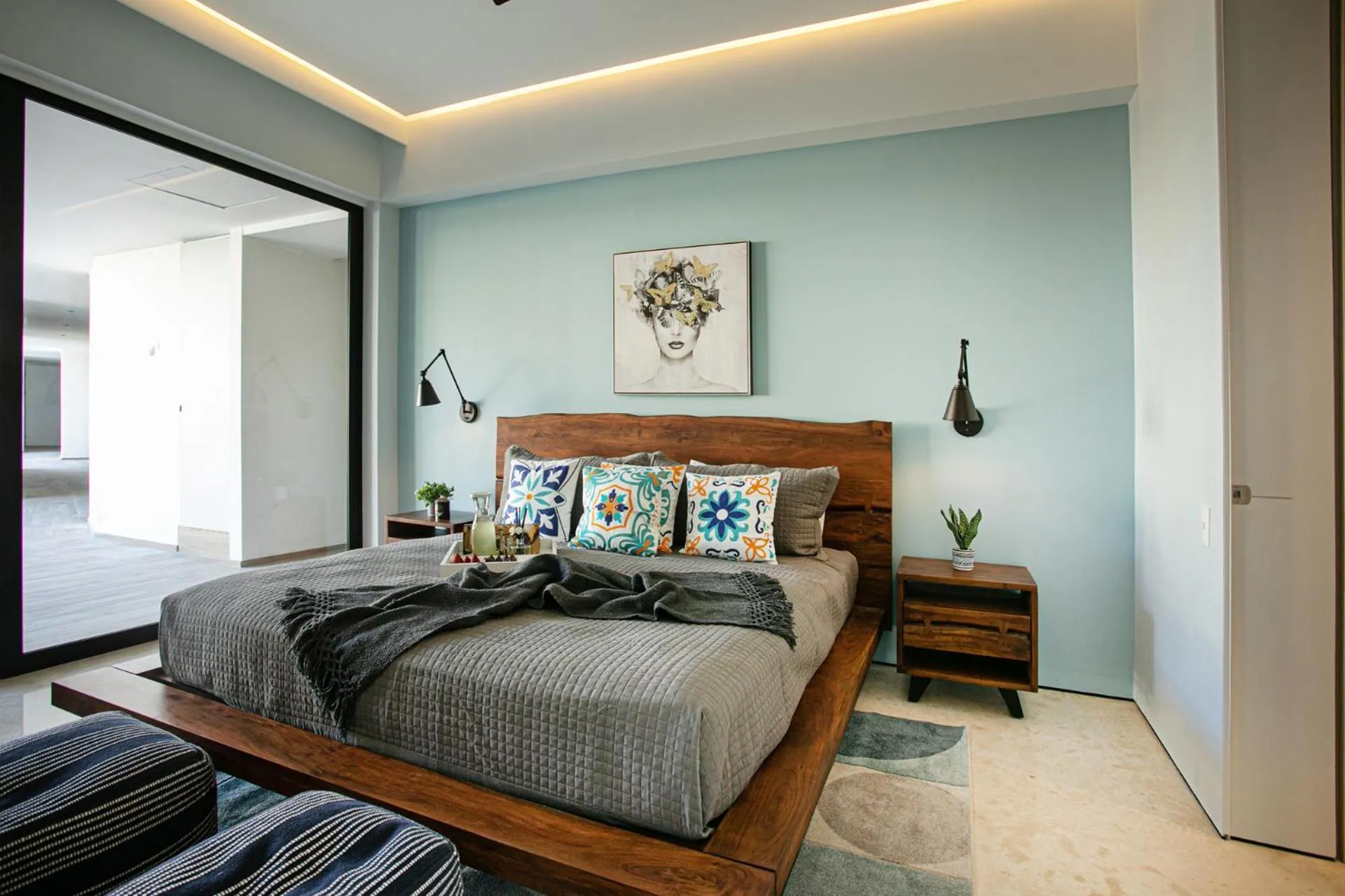 Photo of the whole room, Bed in Maxwell Collection Romantic Zone