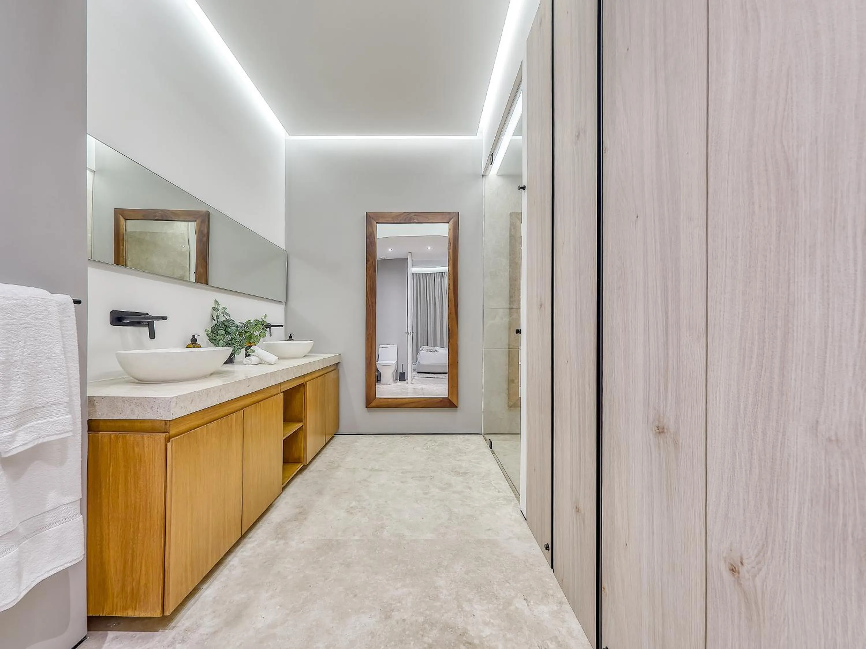 Bathroom in Maxwell Collection Romantic Zone