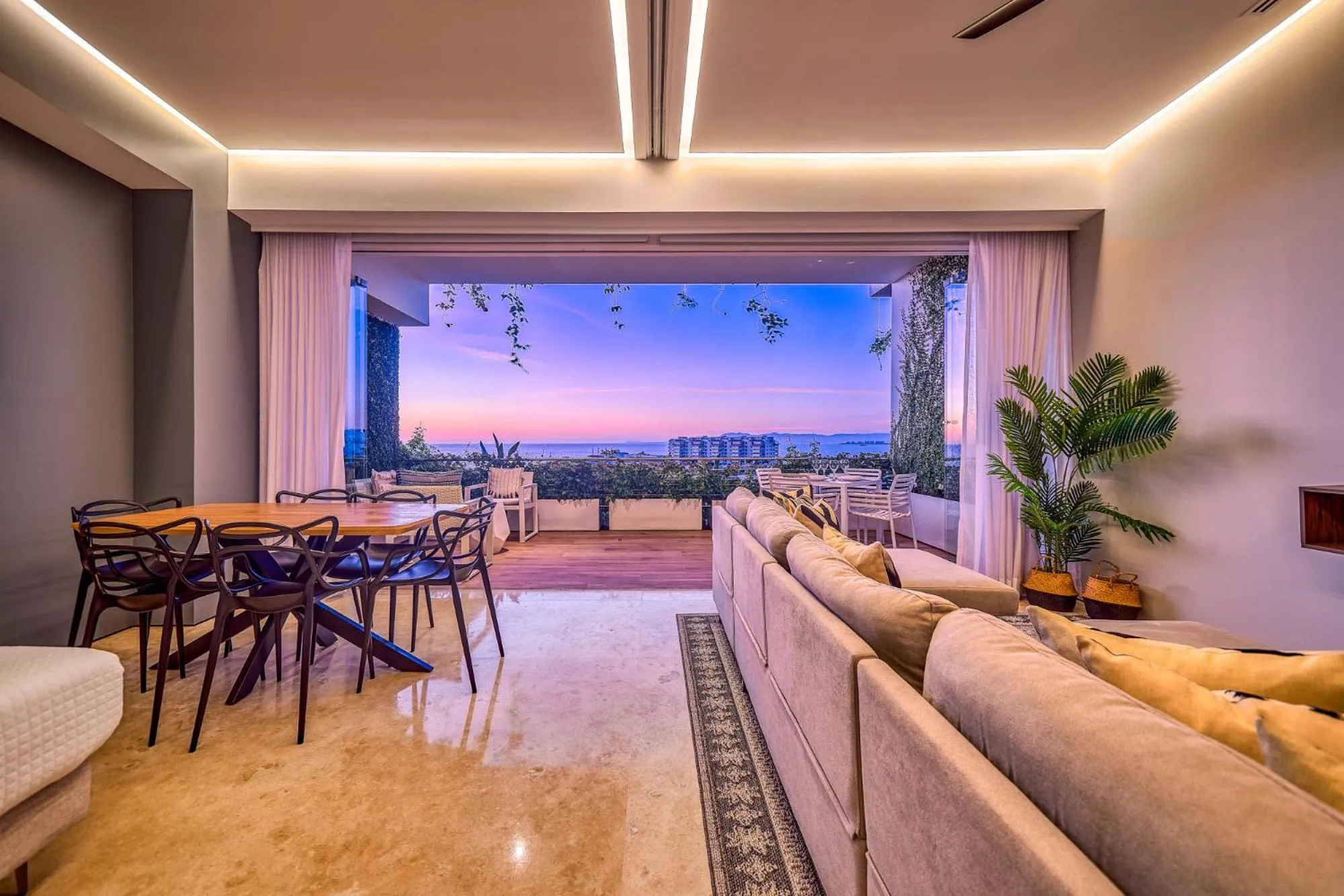 Living room in Maxwell Collection Romantic Zone