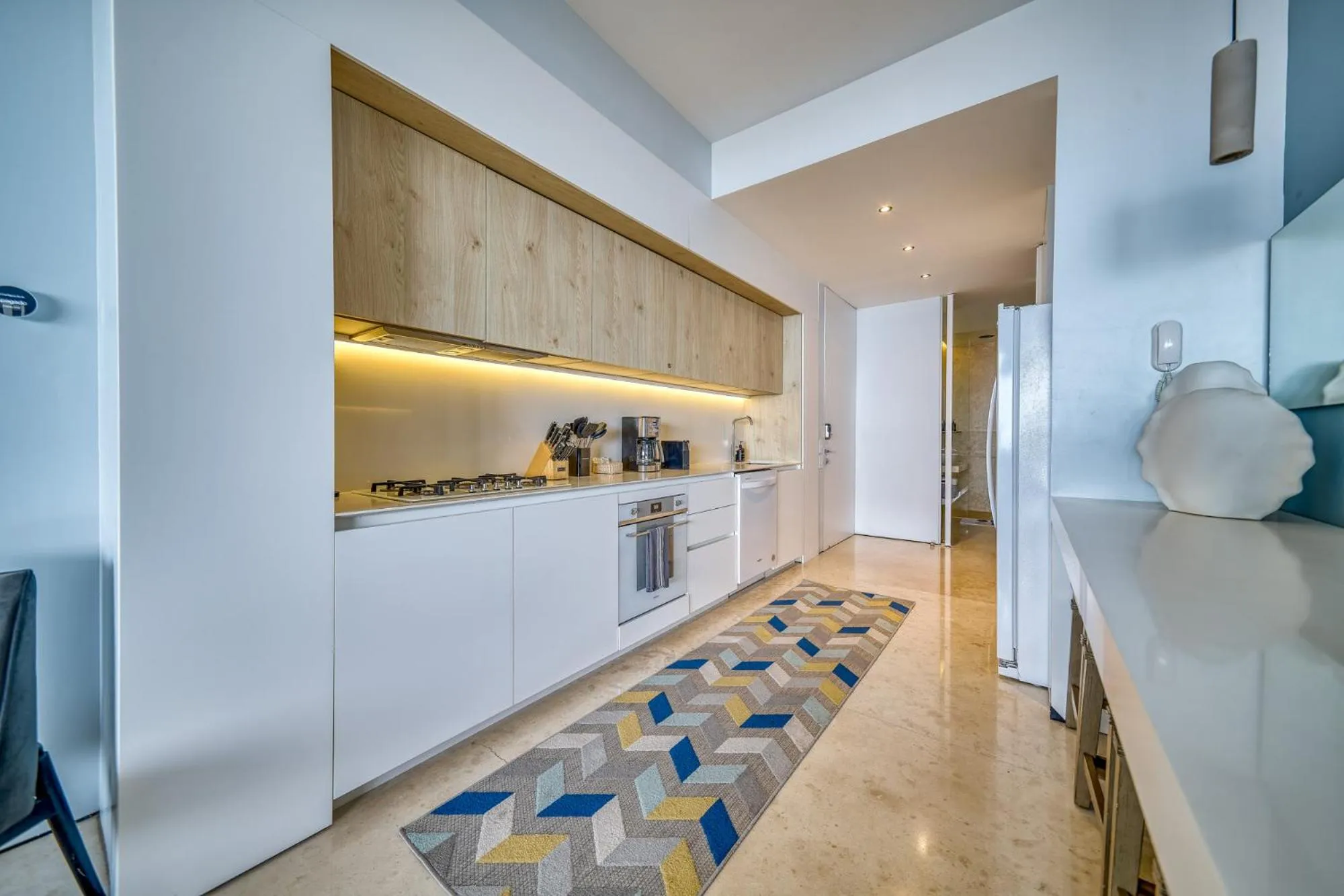 Kitchen or kitchenette in Maxwell Collection Romantic Zone