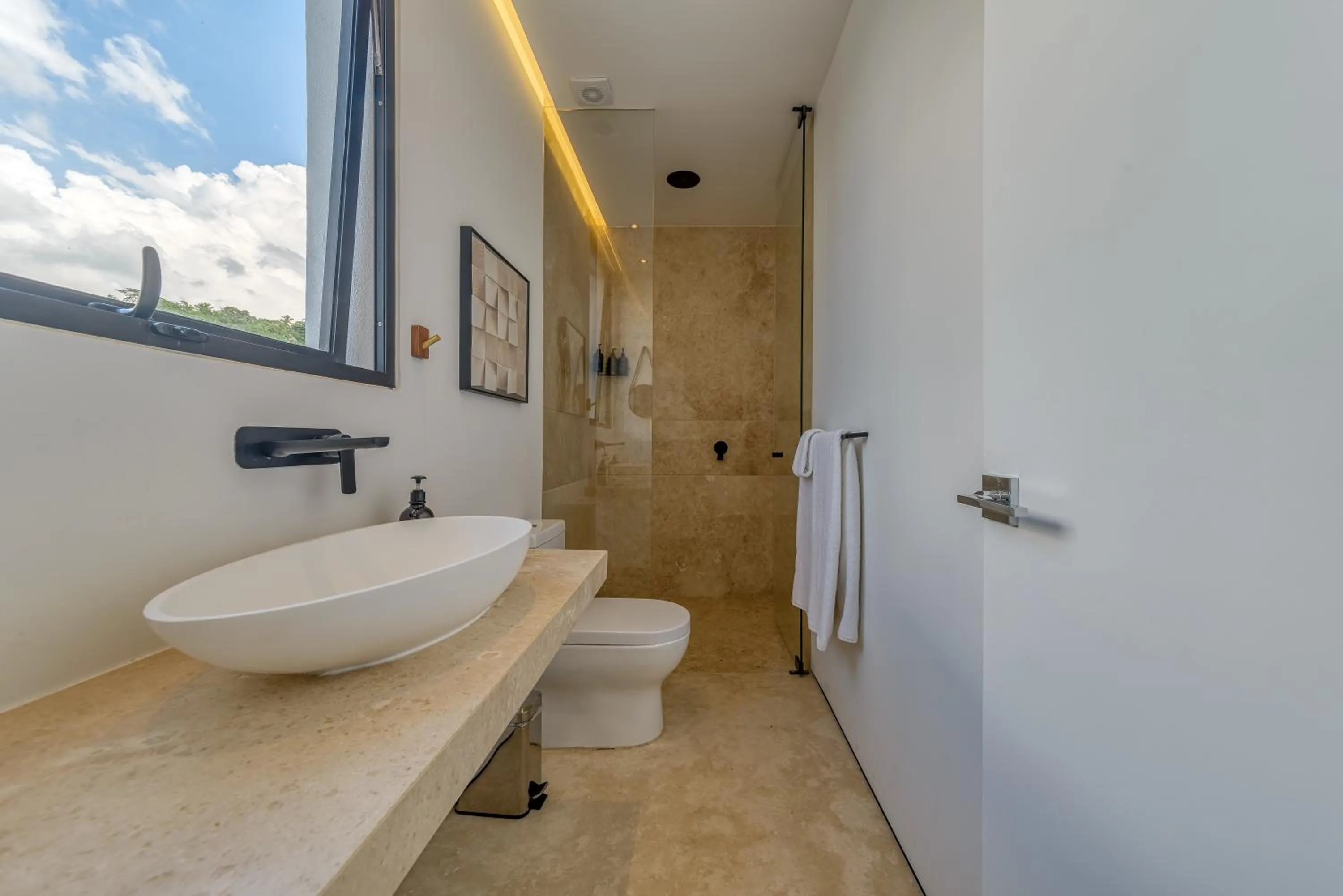 Bathroom in Maxwell Collection Romantic Zone