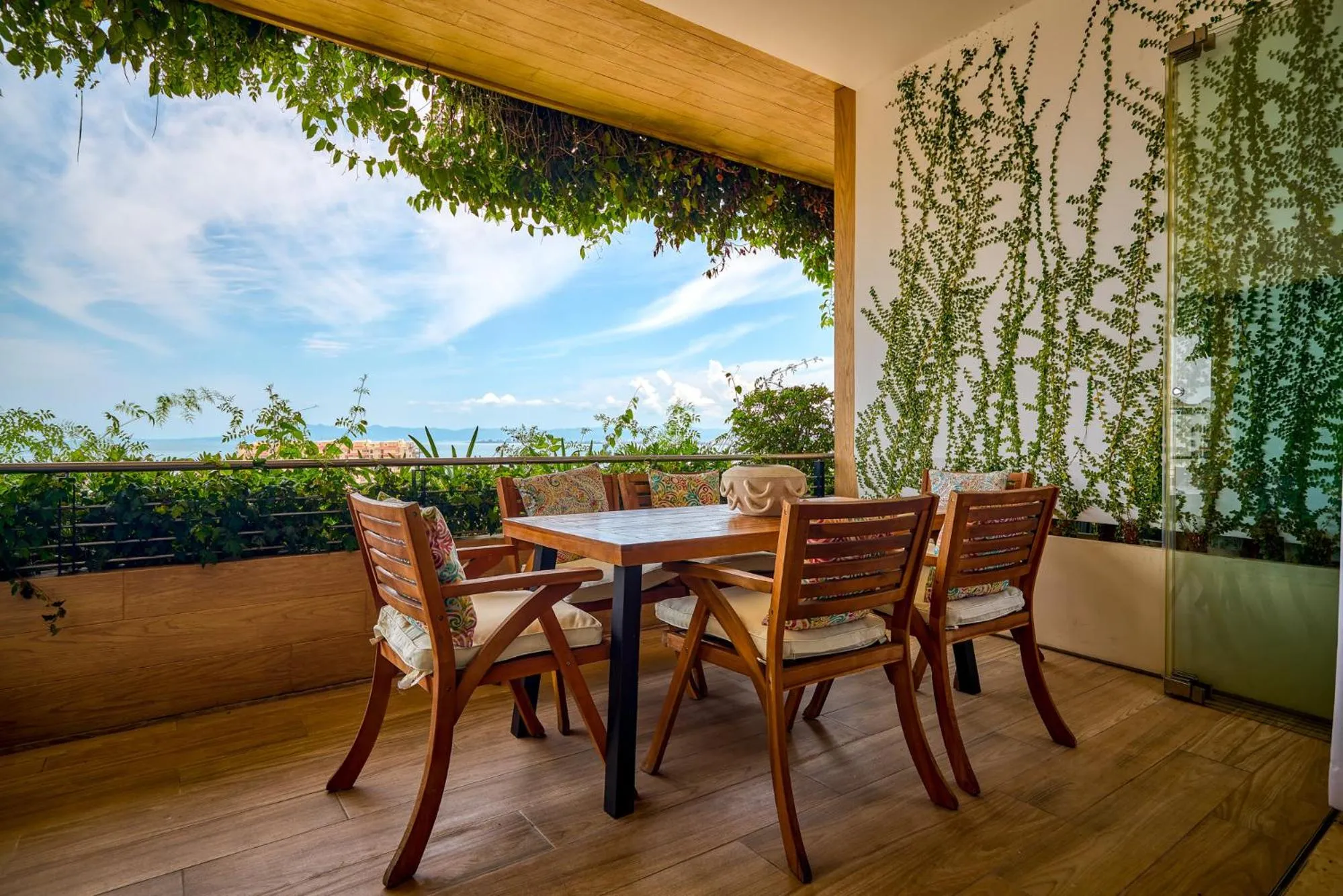 Balcony/Terrace in Maxwell Collection Romantic Zone