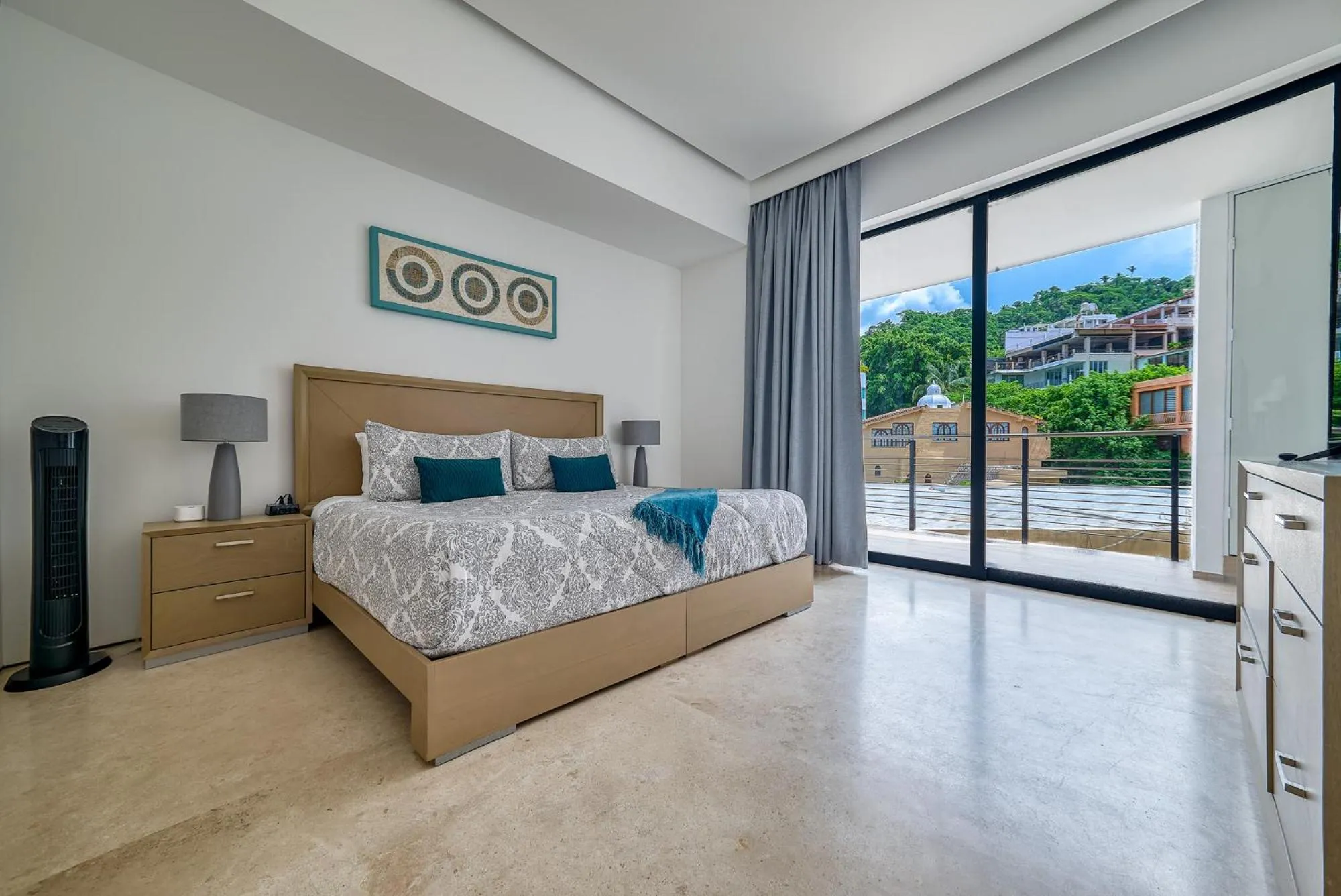 Photo of the whole room, Bed in Maxwell Collection Romantic Zone