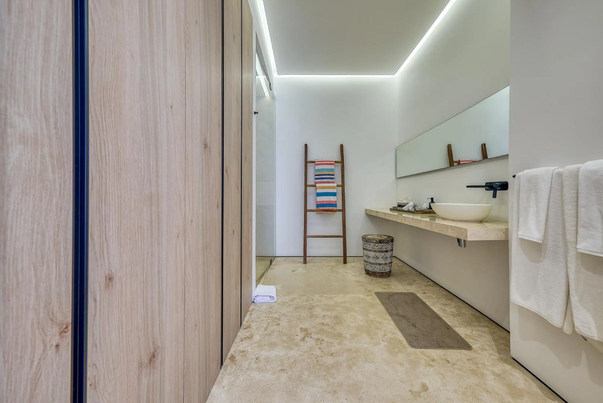 Bathroom in Maxwell Collection Romantic Zone