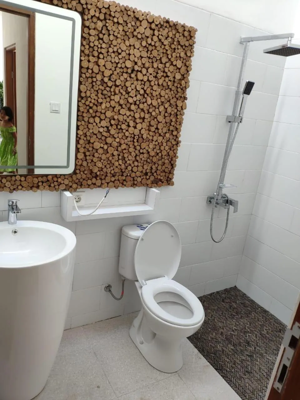 Shower in Villa Maitreya