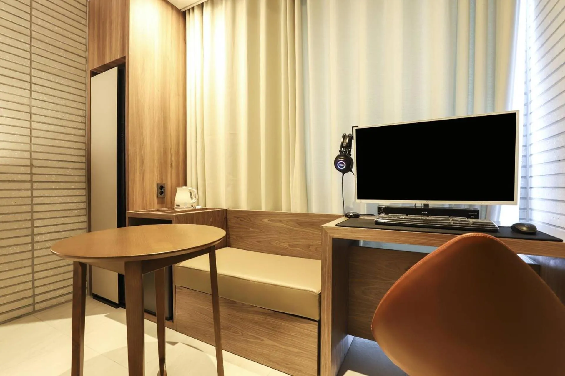 TV and multimedia in Wonju Brown Dot Hotel Corporate city