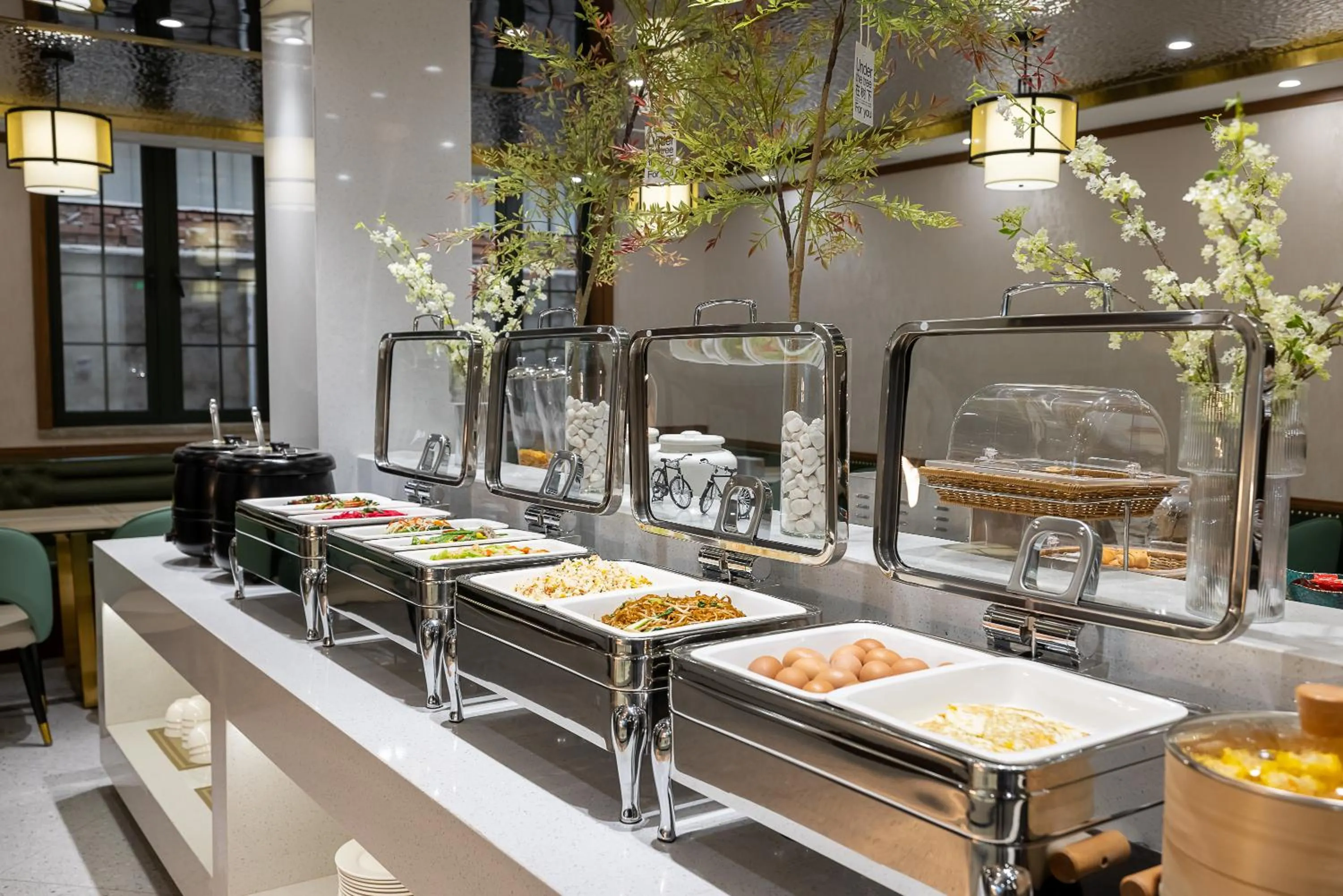 Restaurant/places to eat in Nostalgia S Hotel Beijing National Convention Center