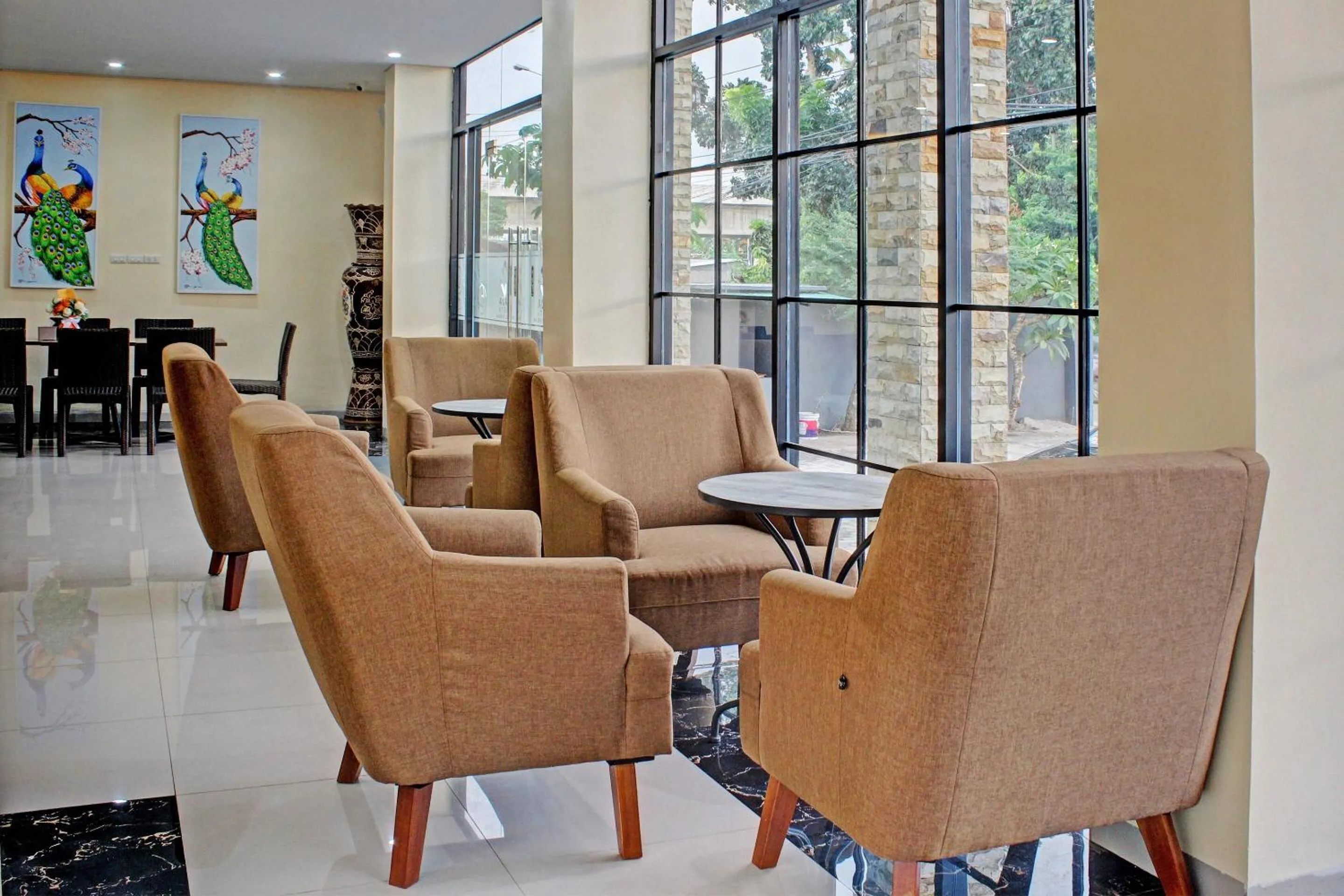 Lobby or reception in Capital O 92583 Raja Soeta Hostel Syariah