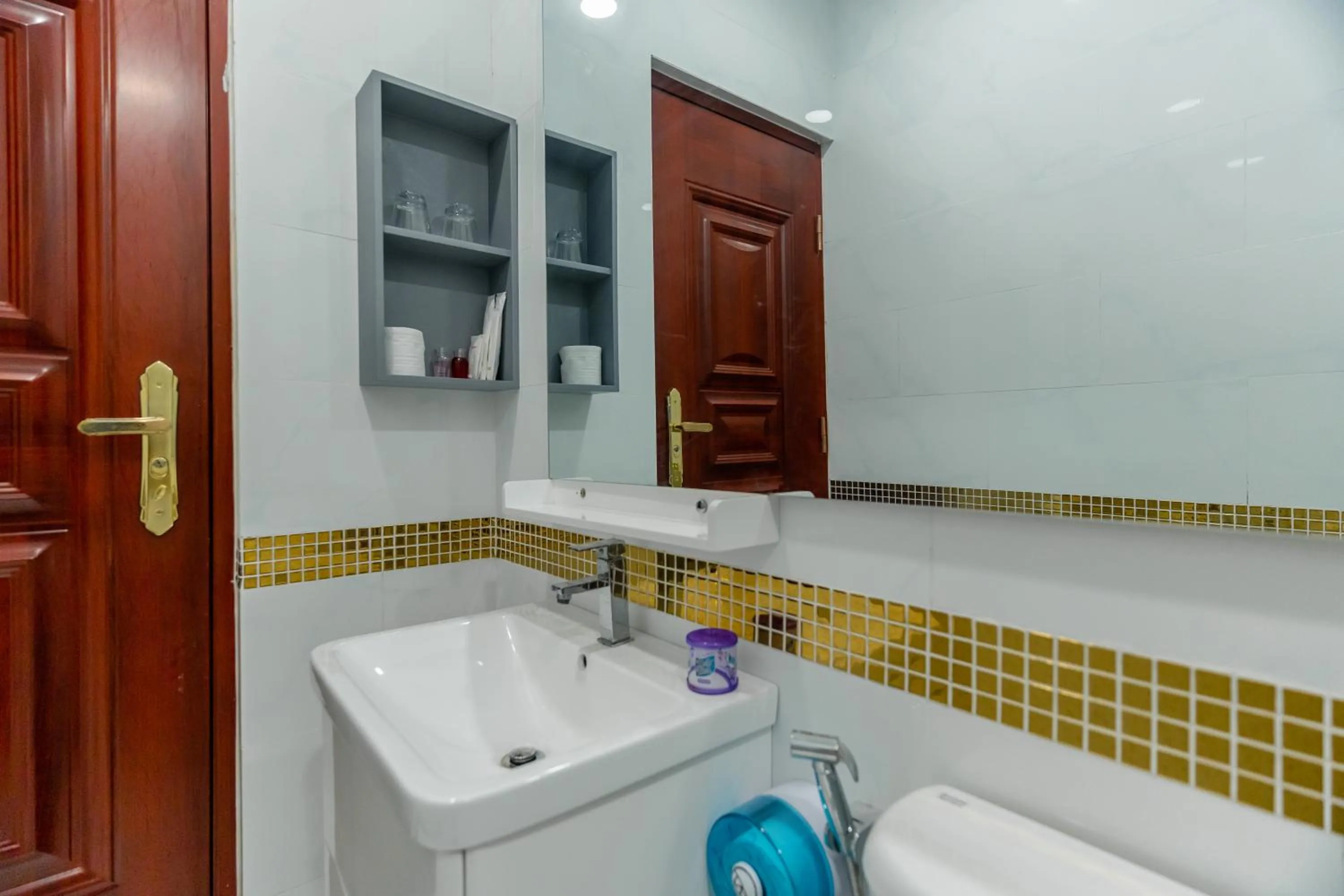 Toilet in Sarah Guest House