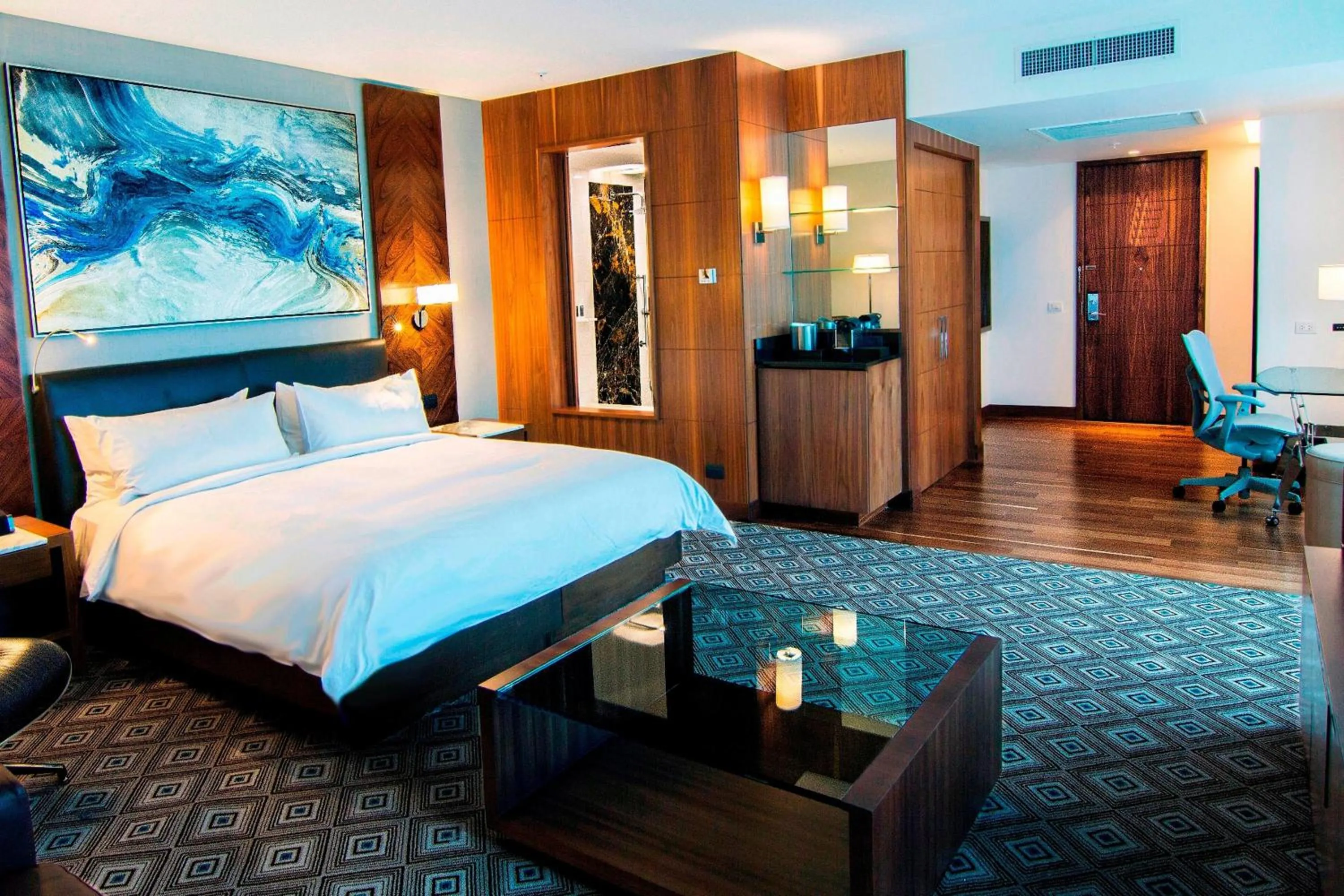 Bedroom, Bed in JW Marriott Hotel Santo Domingo