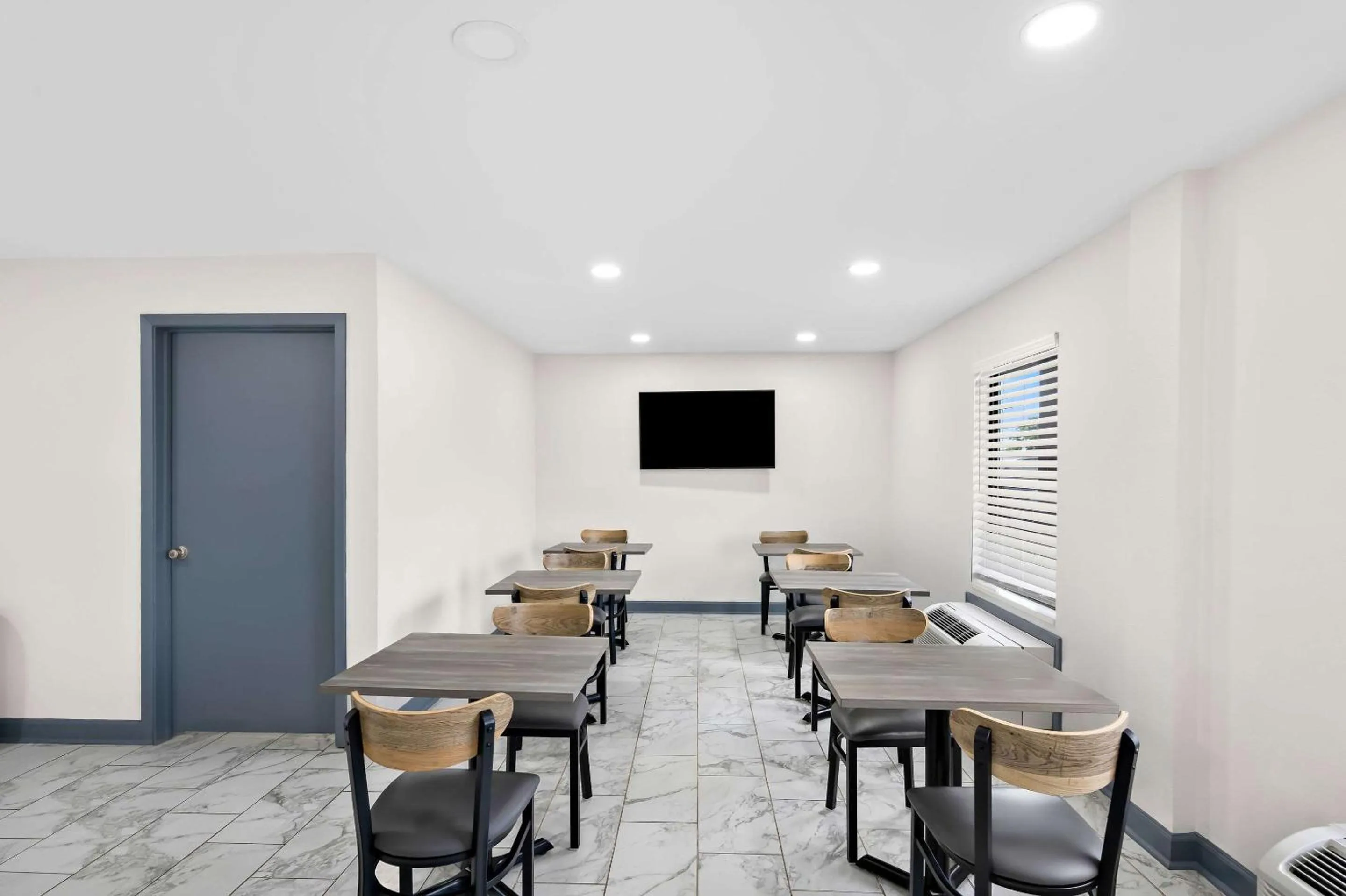 Breakfast in Quality Inn & Suites Monticello