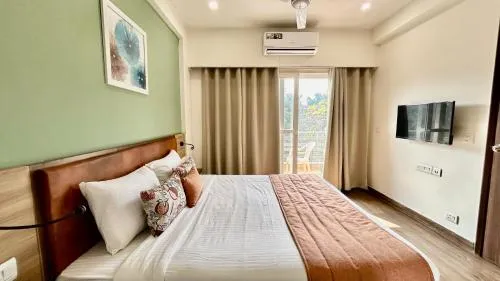 Residences By Limon