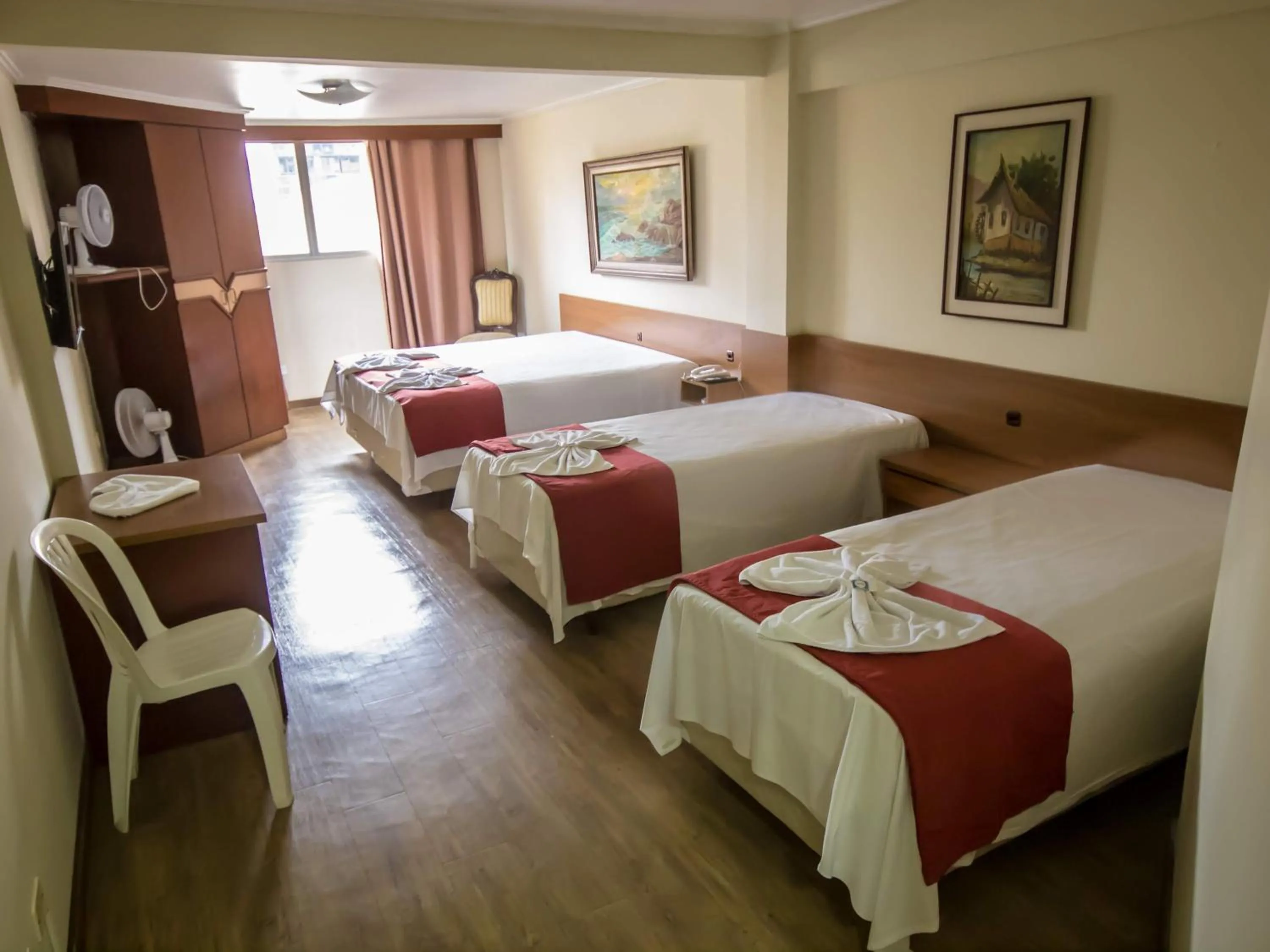 Facility for disabled guests, Bed in Estrela do Sul Hotel