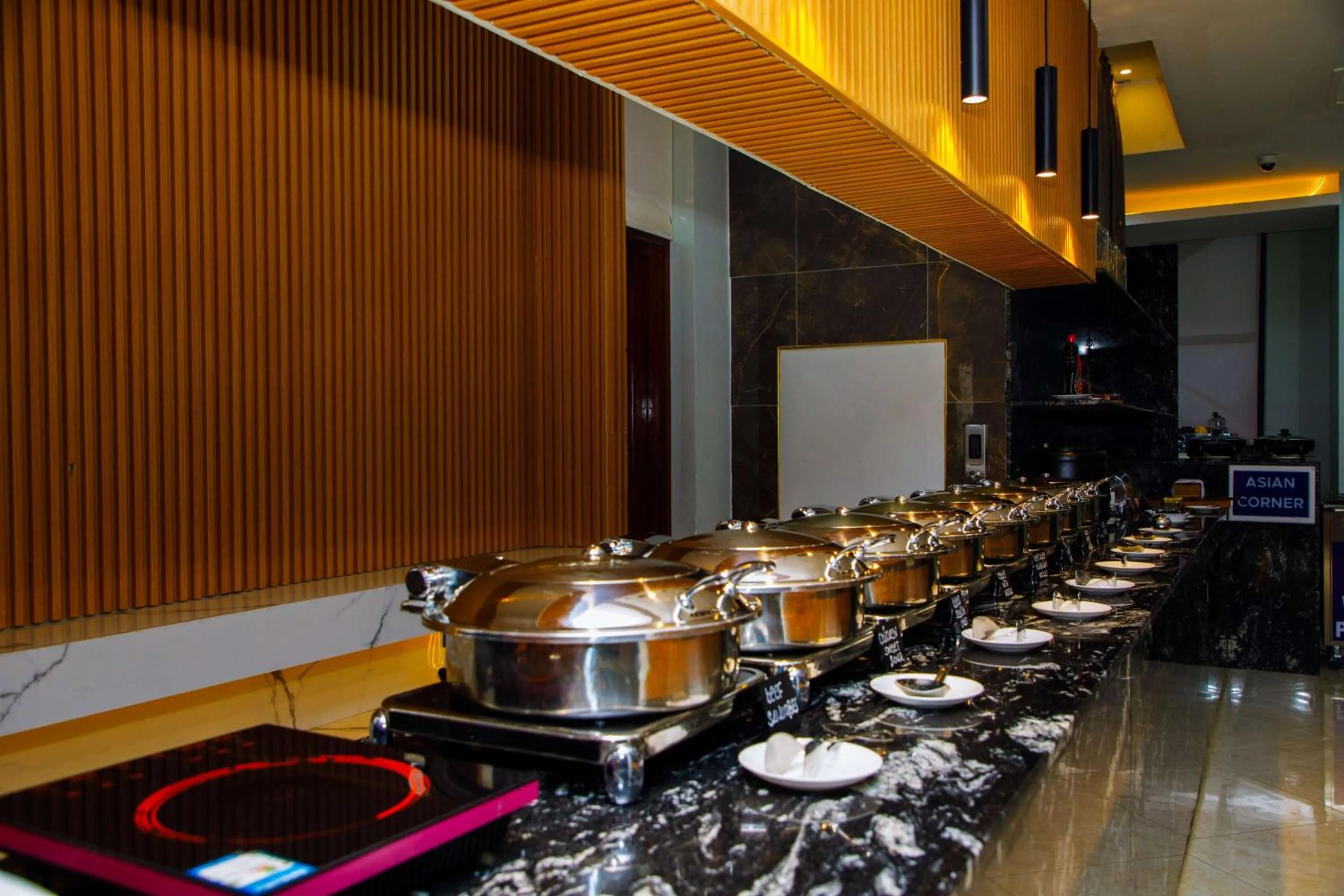 Restaurant/places to eat in Best Western Dodoma City Hotel