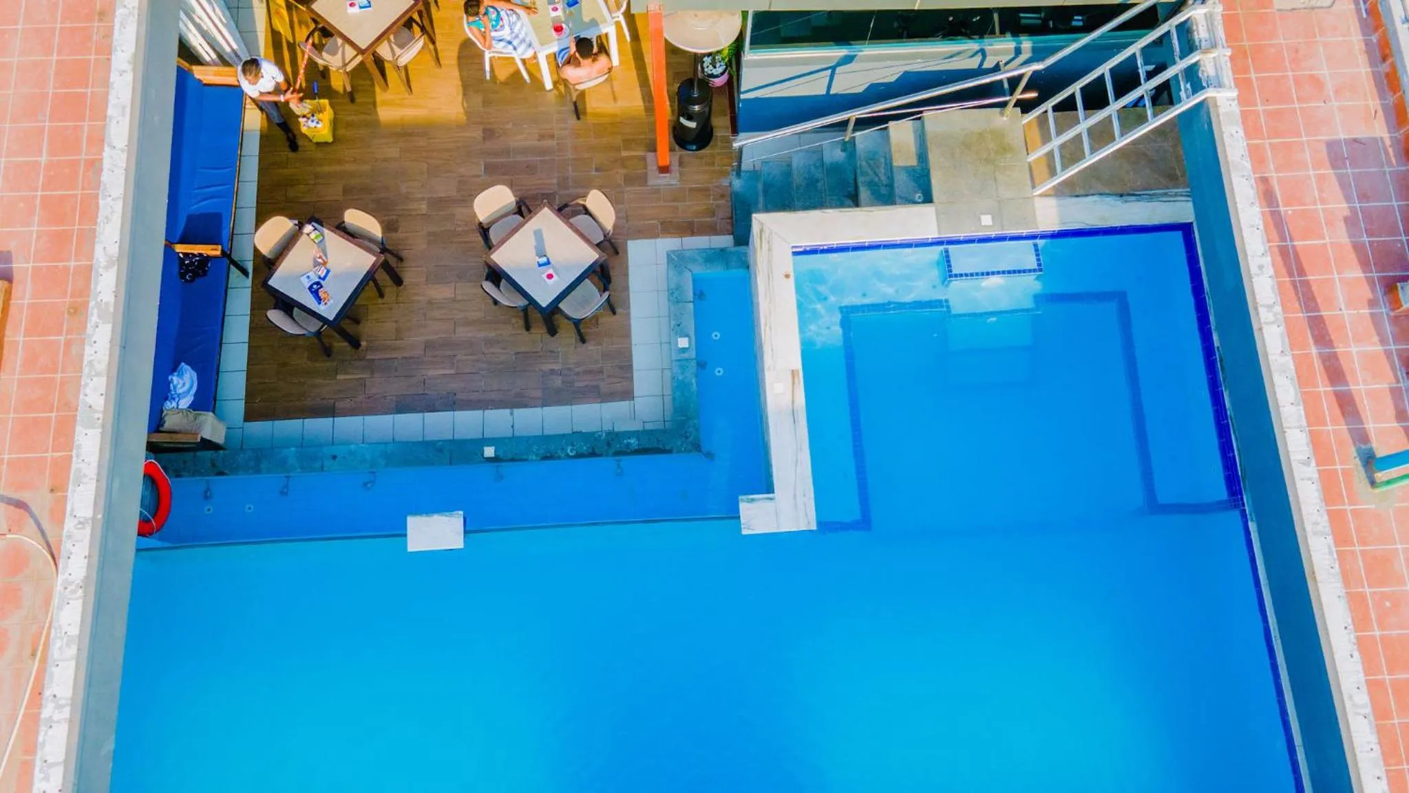 Swimming pool in Best Western Dodoma City Hotel