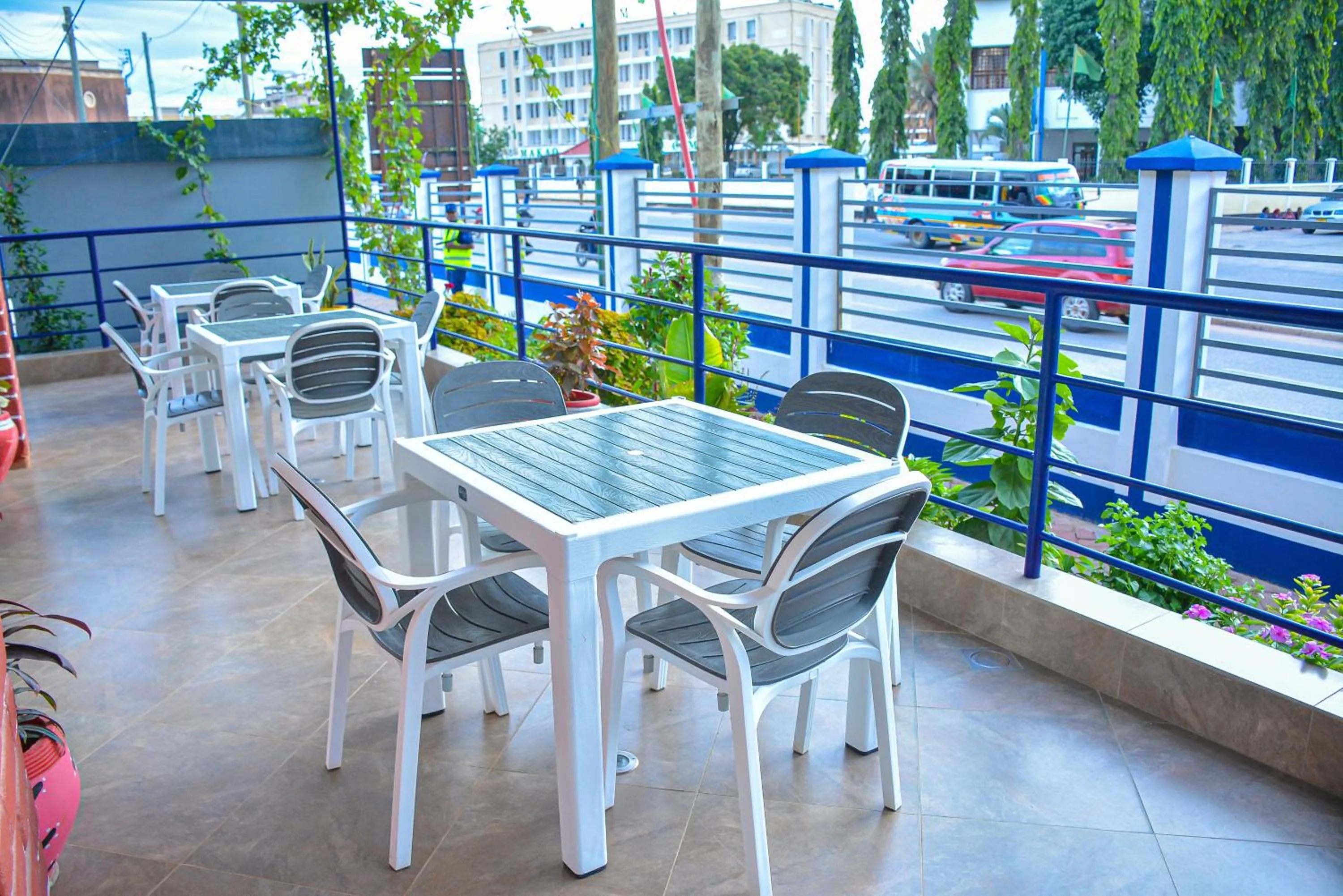 Restaurant/places to eat in Best Western Dodoma City Hotel