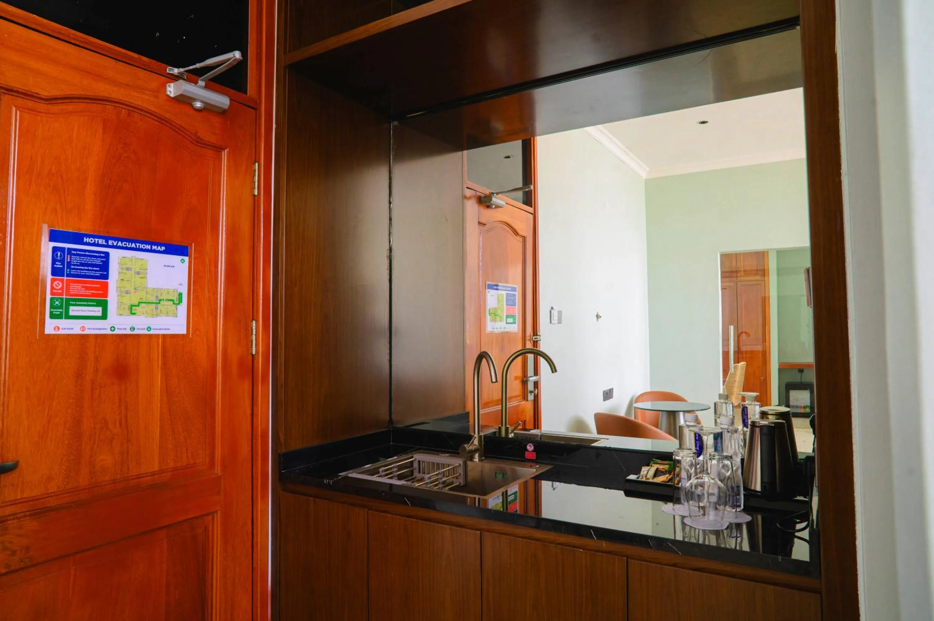 Kitchen or kitchenette in Best Western Dodoma City Hotel