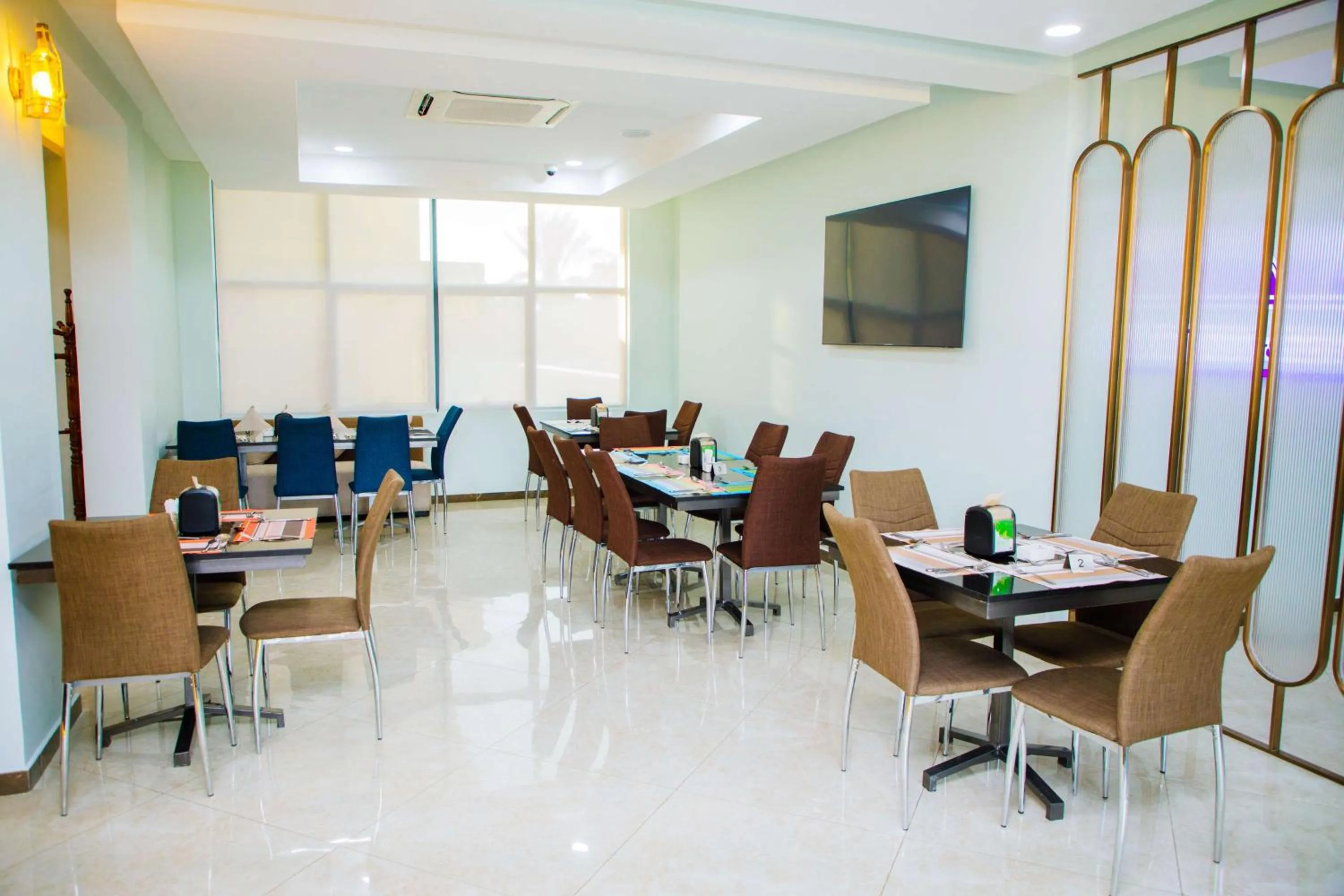 Restaurant/places to eat in Best Western Dodoma City Hotel