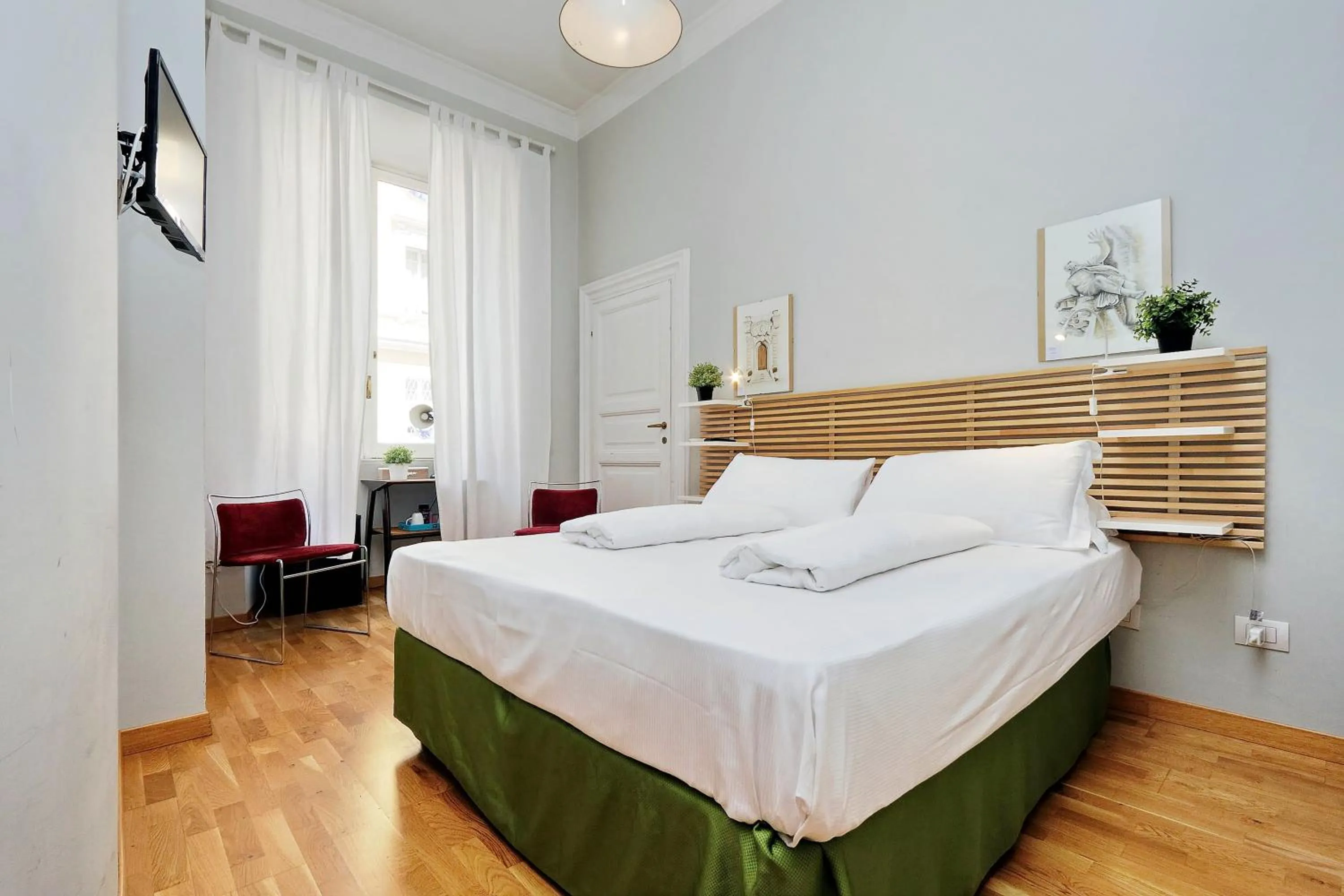 Bedroom, Bed in Cassiodoro19