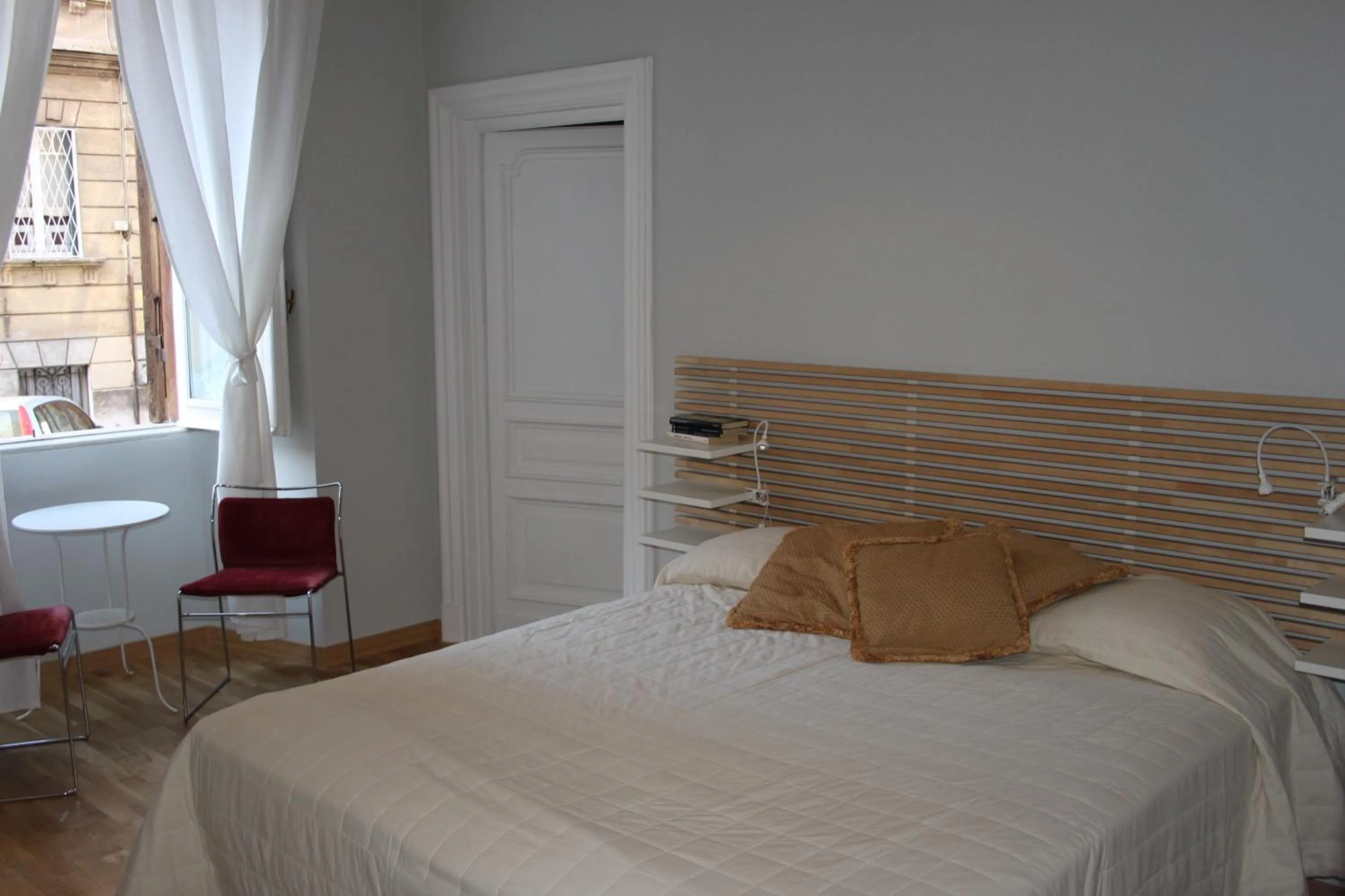Bedroom, Bed in Cassiodoro19