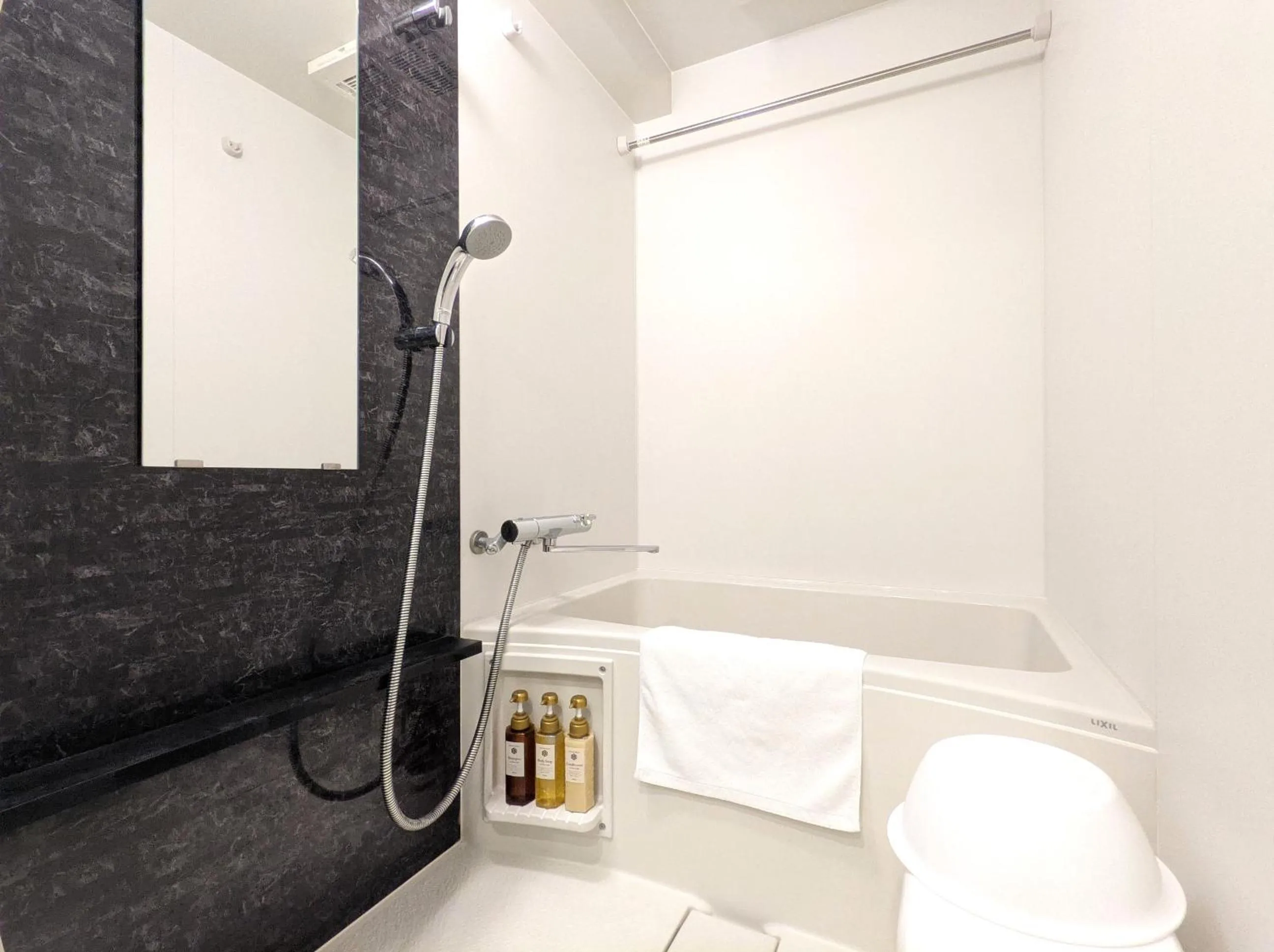 Shower in ESLEAD HOTEL Namba South Ⅱ