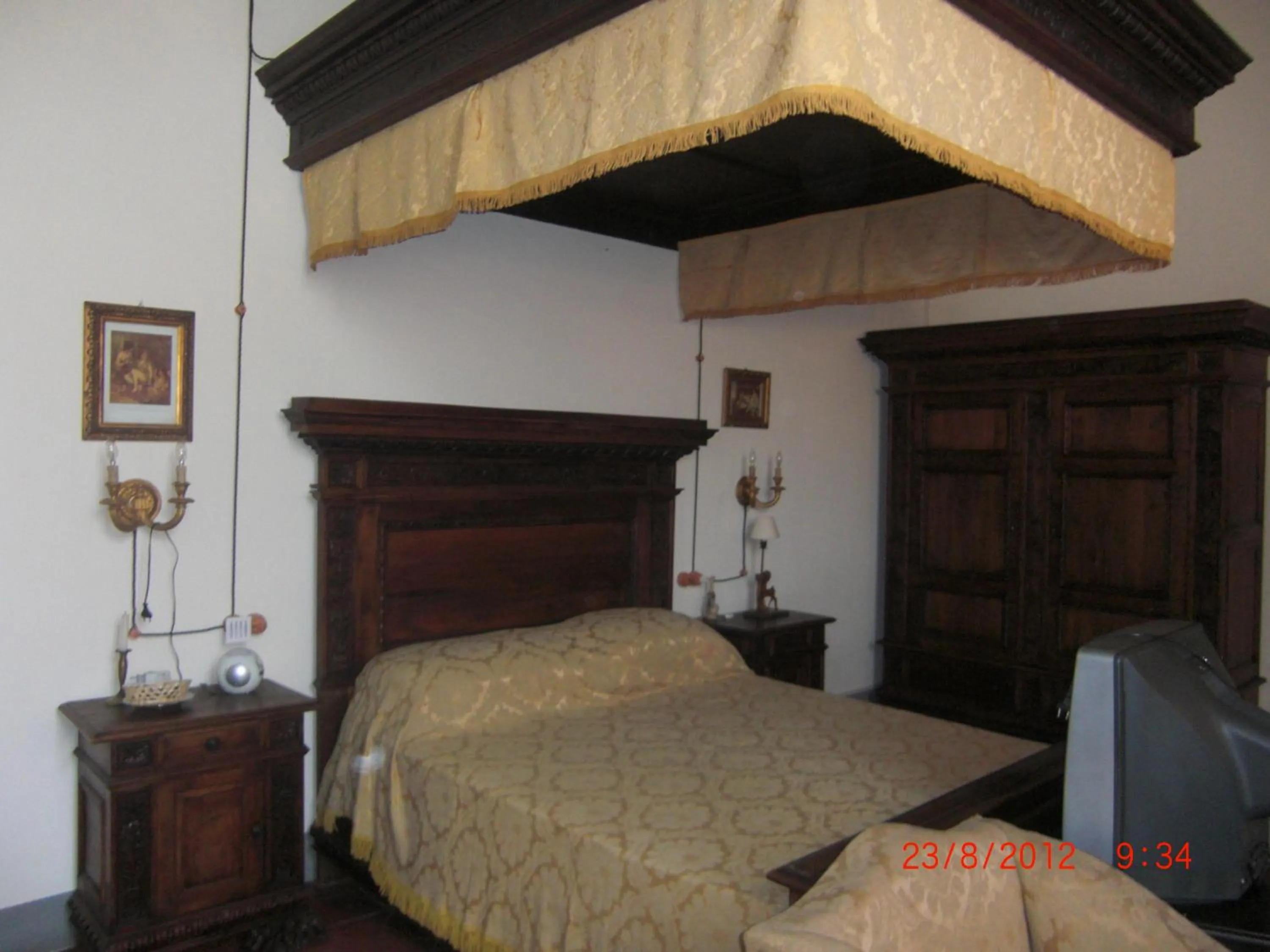 Bed in Bed and Breakfast di Charme La Bonarella