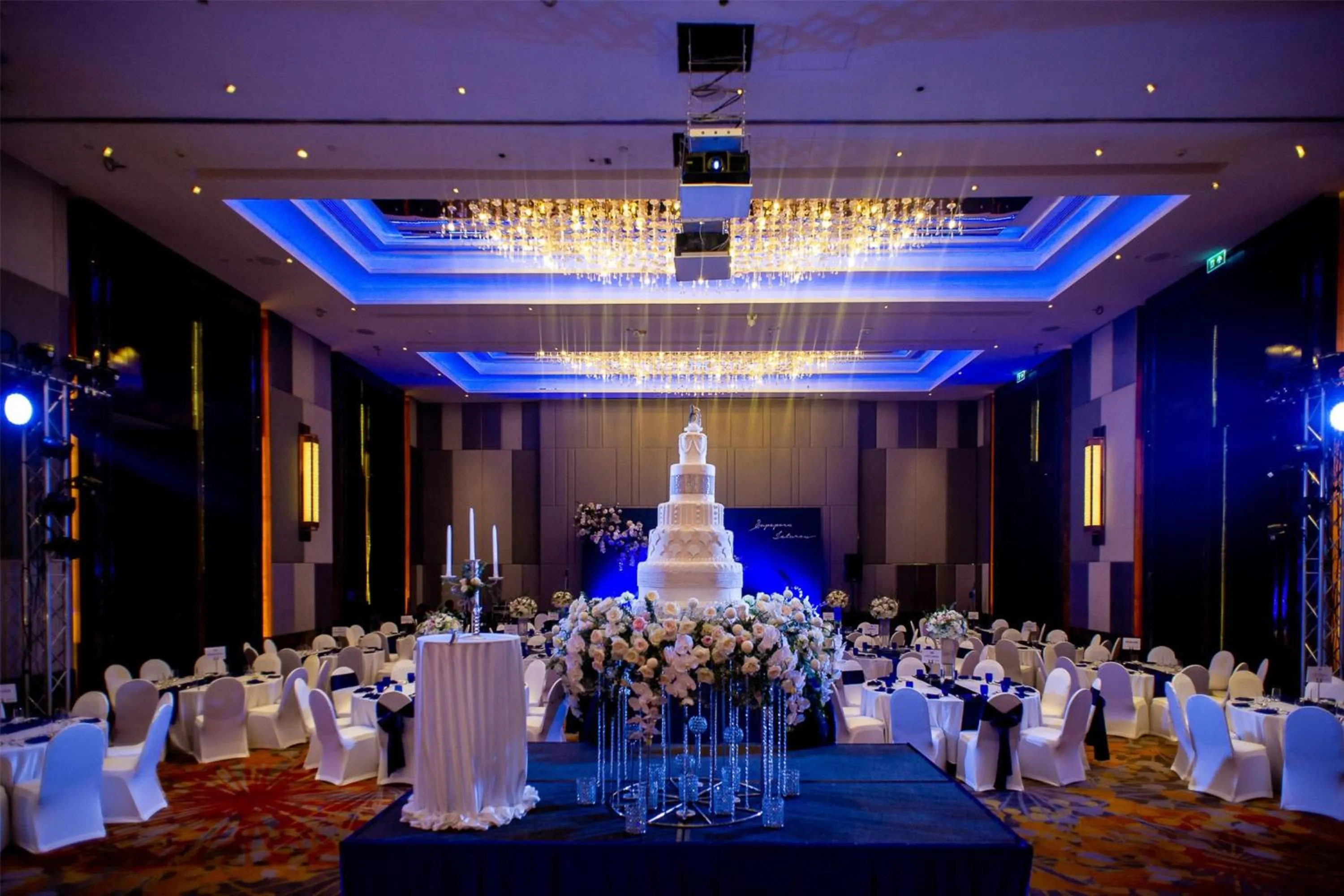 Property building in Radisson Blu Plaza Bangkok