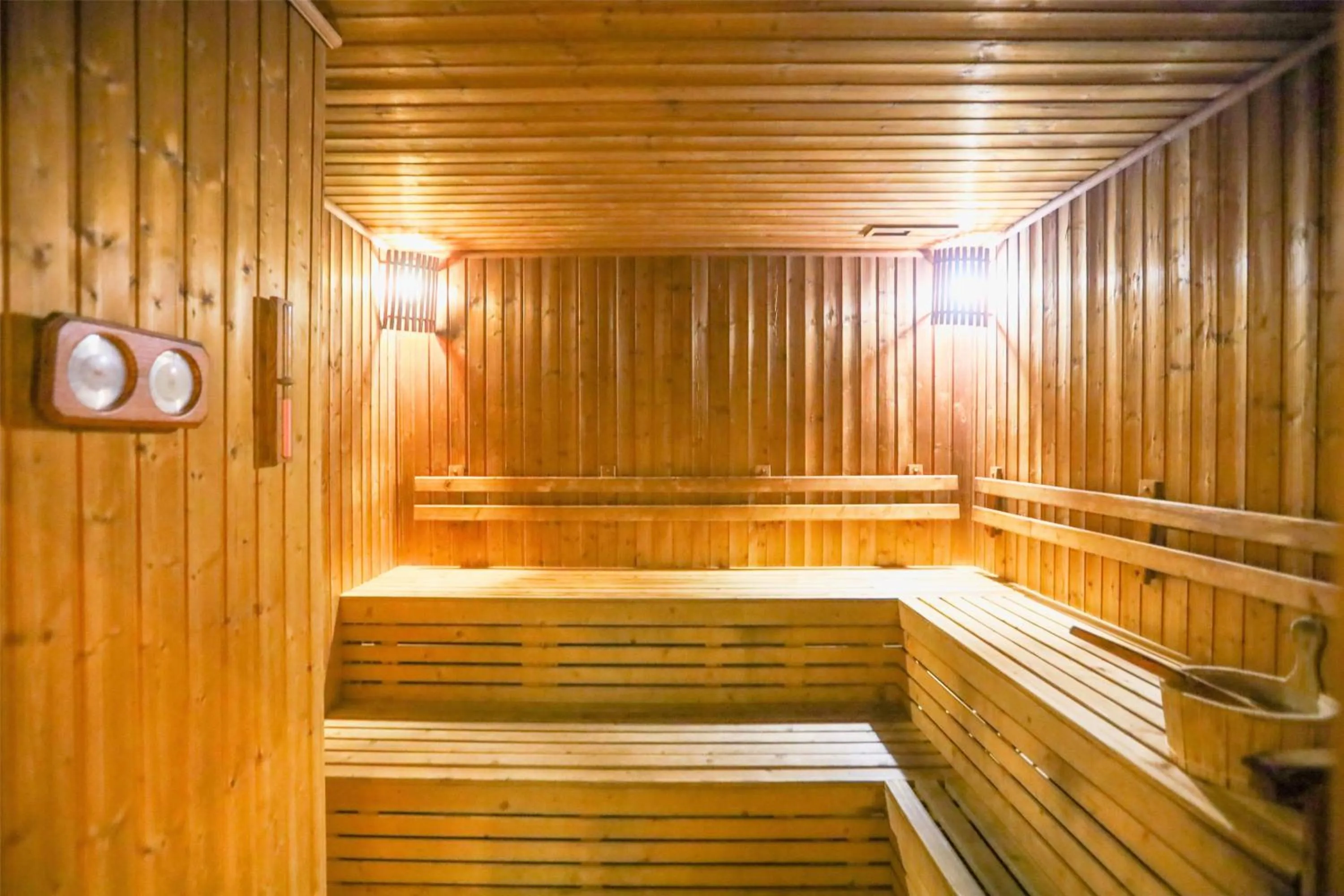 Fitness centre/facilities in Radisson Blu Plaza Bangkok