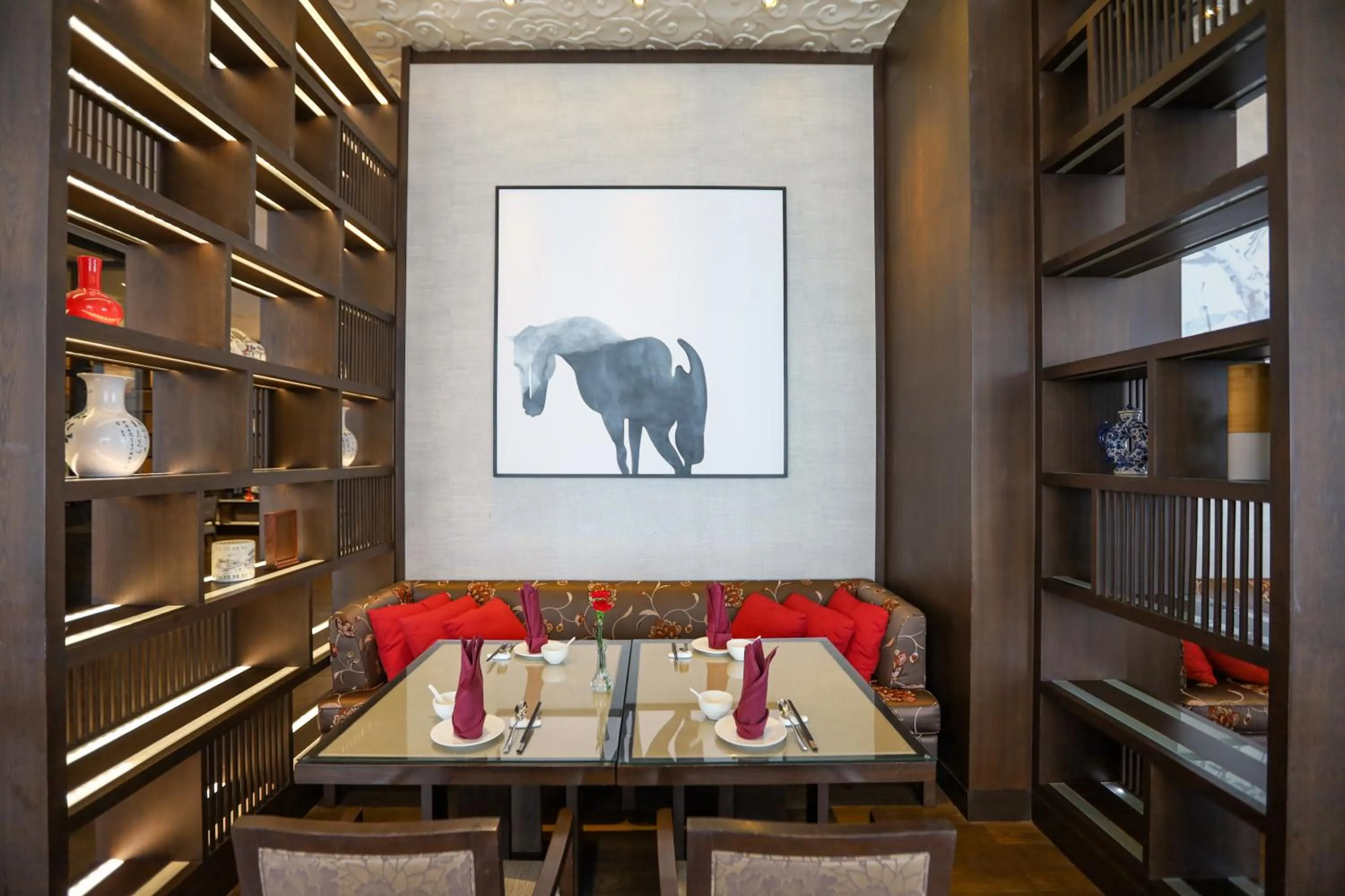 Restaurant/places to eat in Radisson Blu Plaza Bangkok