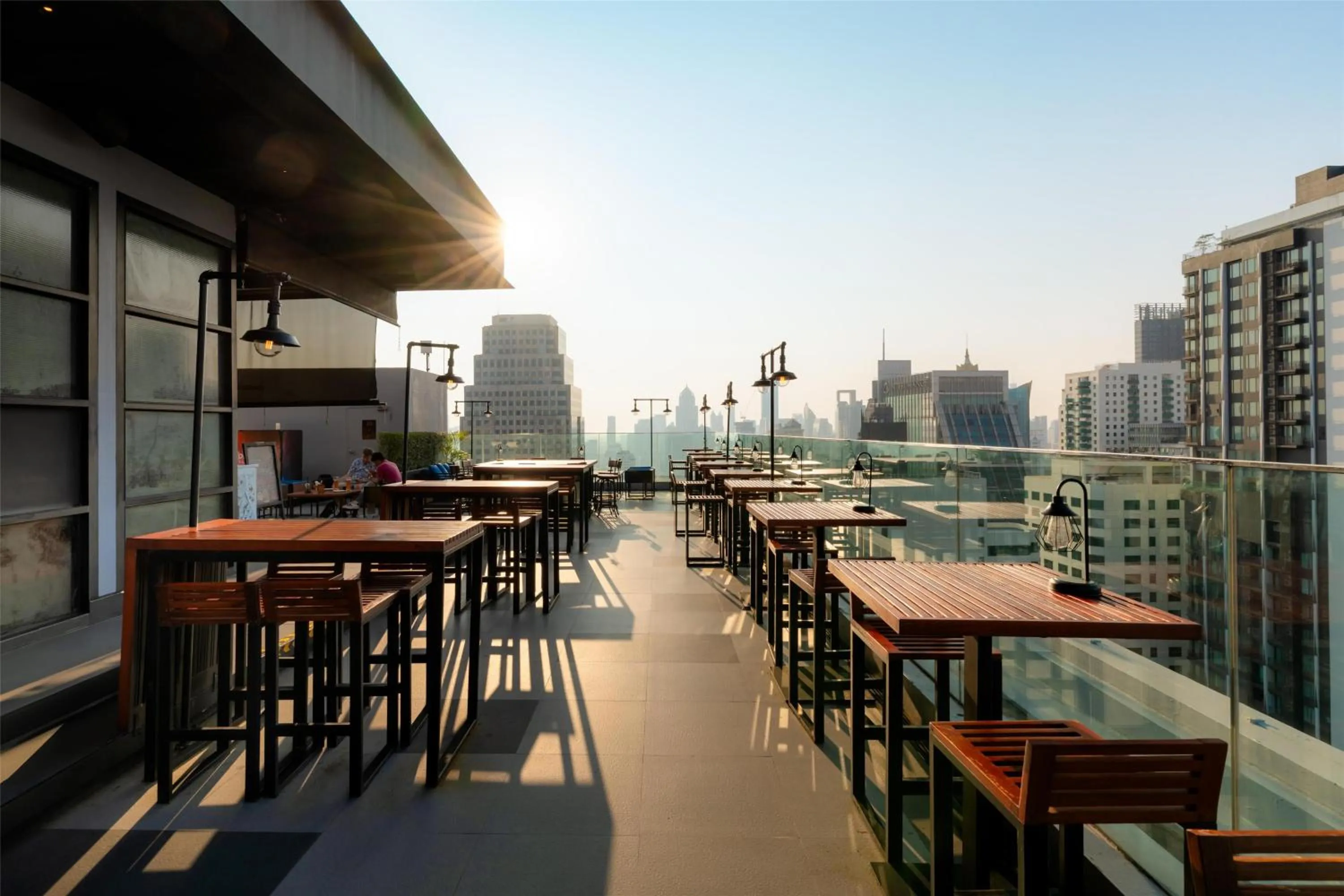 Lounge or bar in Radisson Blu Plaza Bangkok