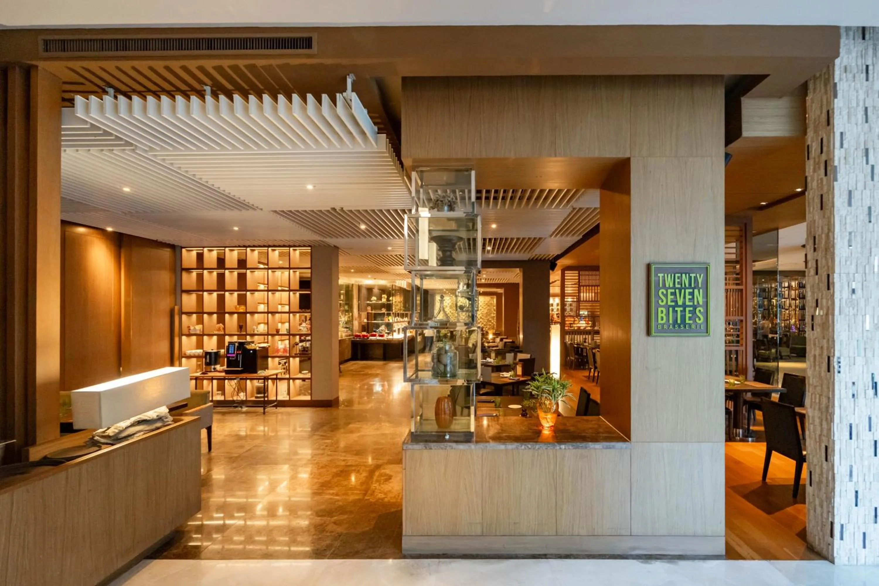 Restaurant/places to eat in Radisson Blu Plaza Bangkok