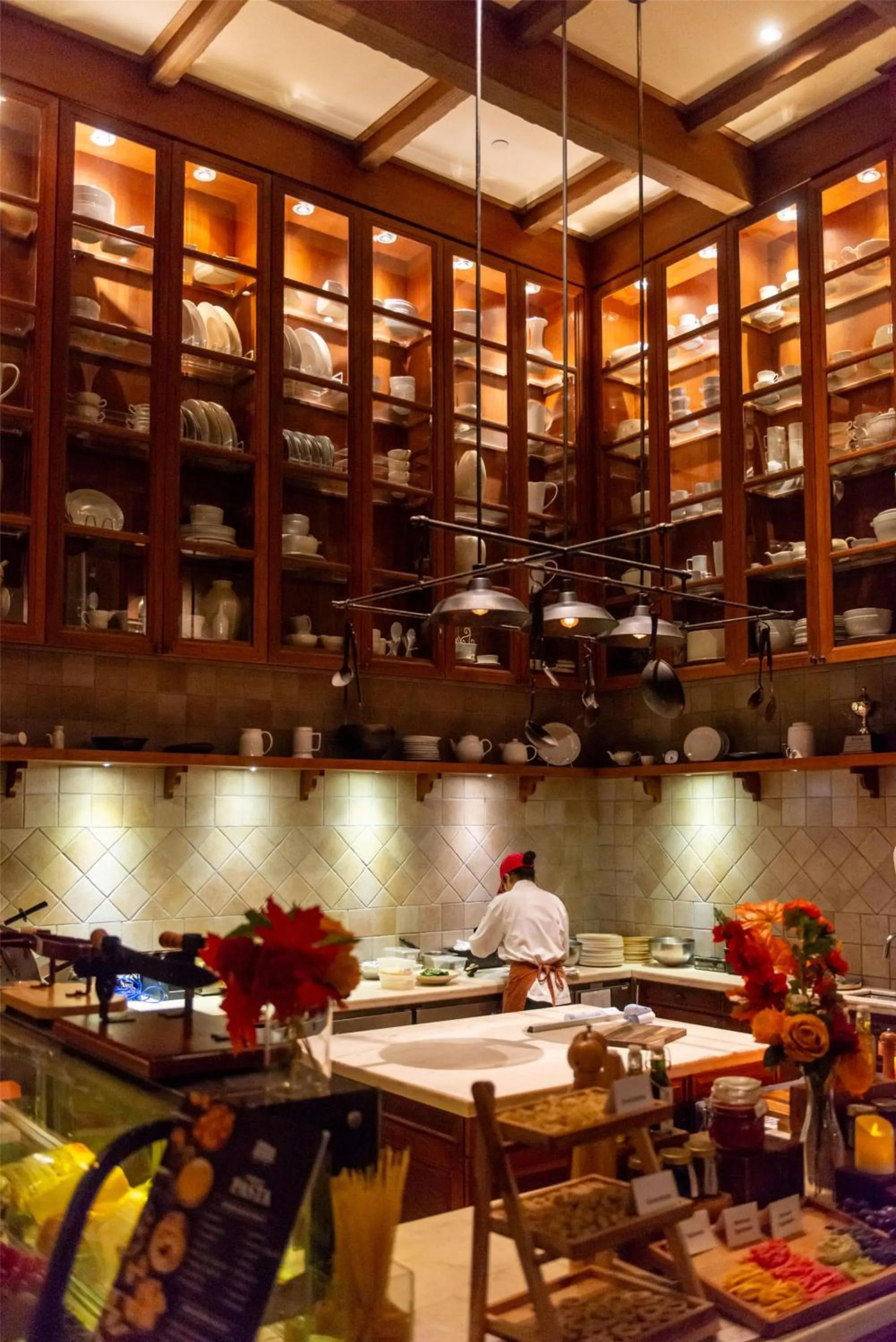 Restaurant/places to eat in Radisson Blu Plaza Bangkok