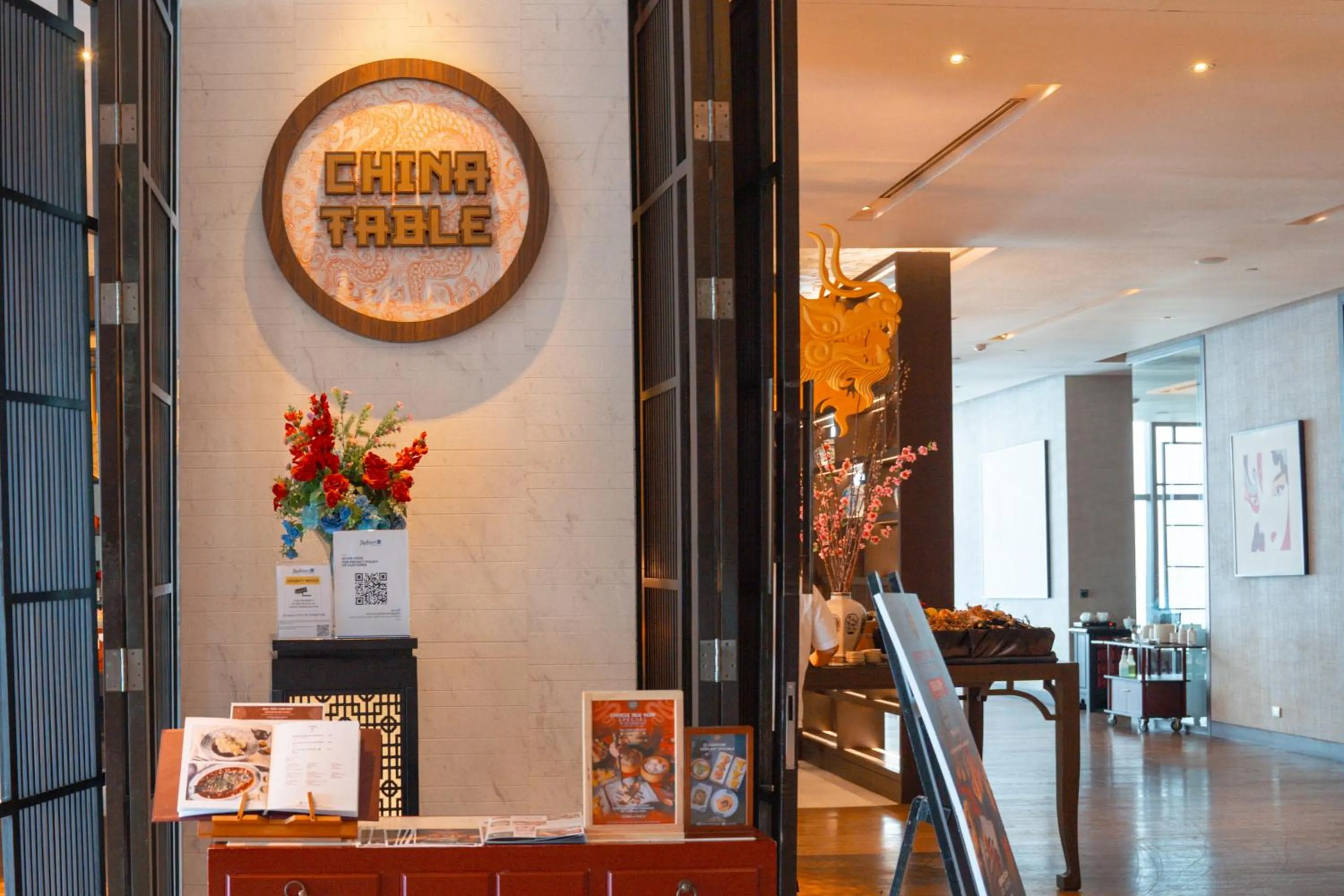 Restaurant/places to eat in Radisson Blu Plaza Bangkok