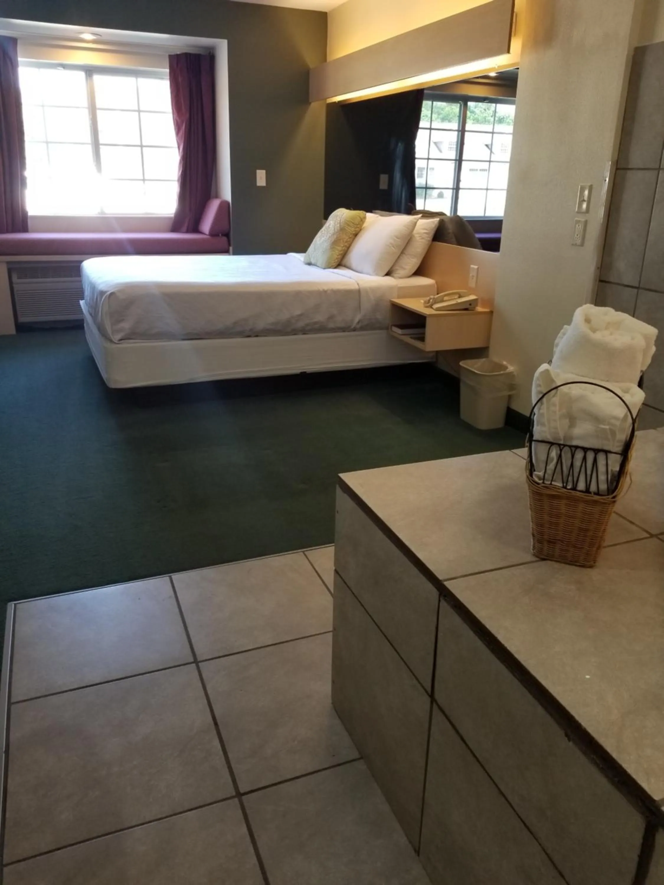 Bed in Mariner's Village Resort