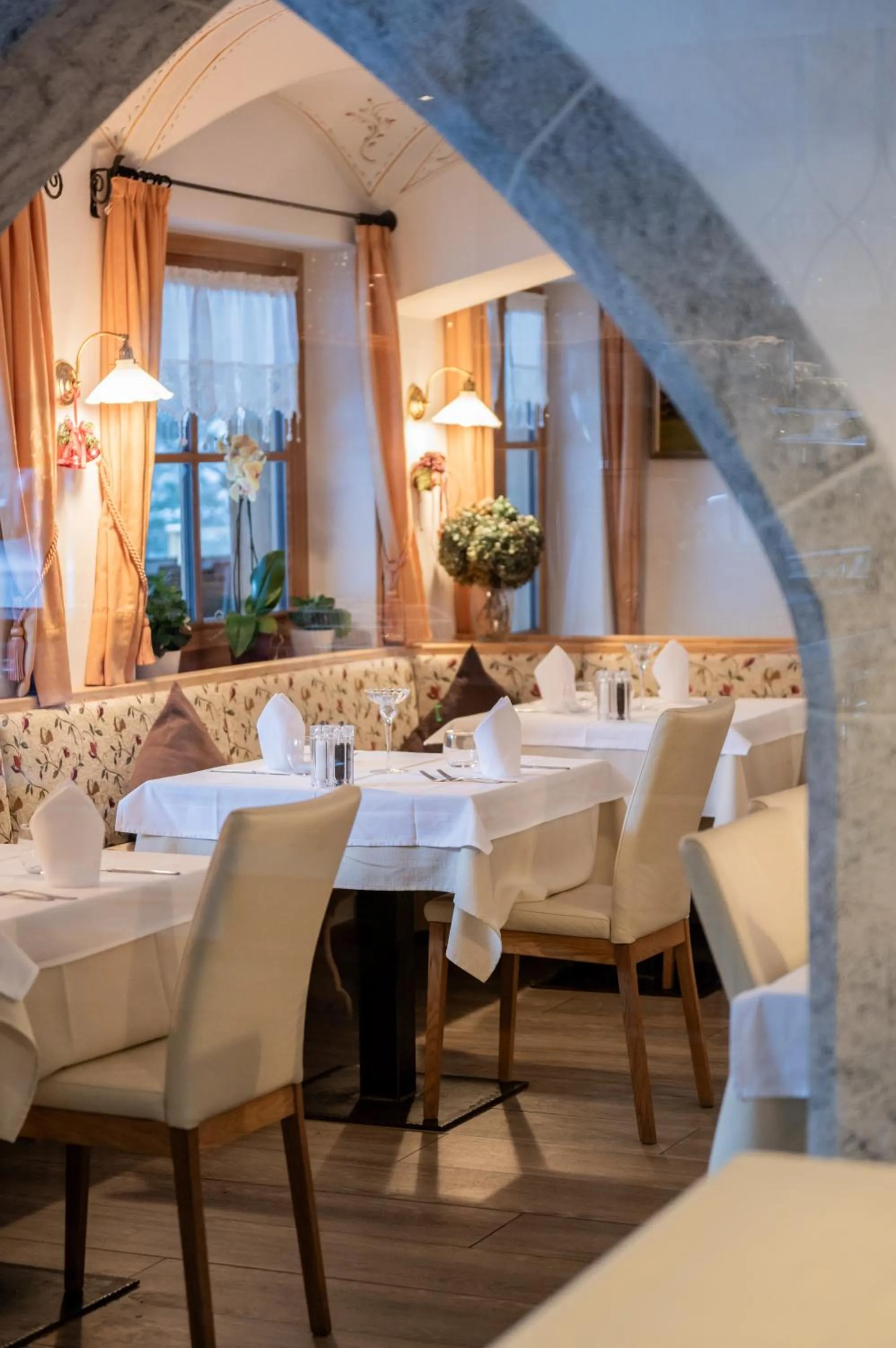 Restaurant/places to eat in Hotel Lago della Creta