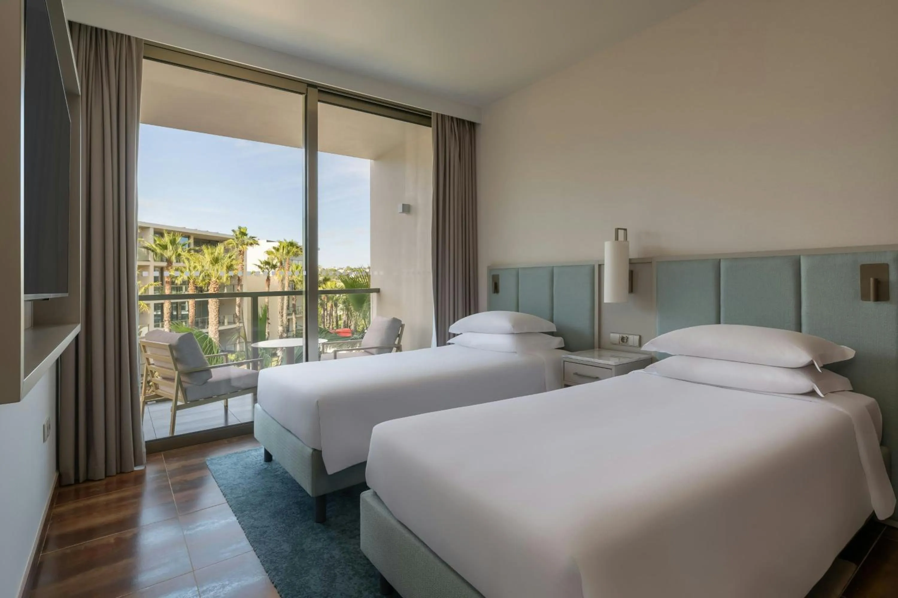 Bedroom, Bed in Marriott Residences Salgados Resort, Algarve