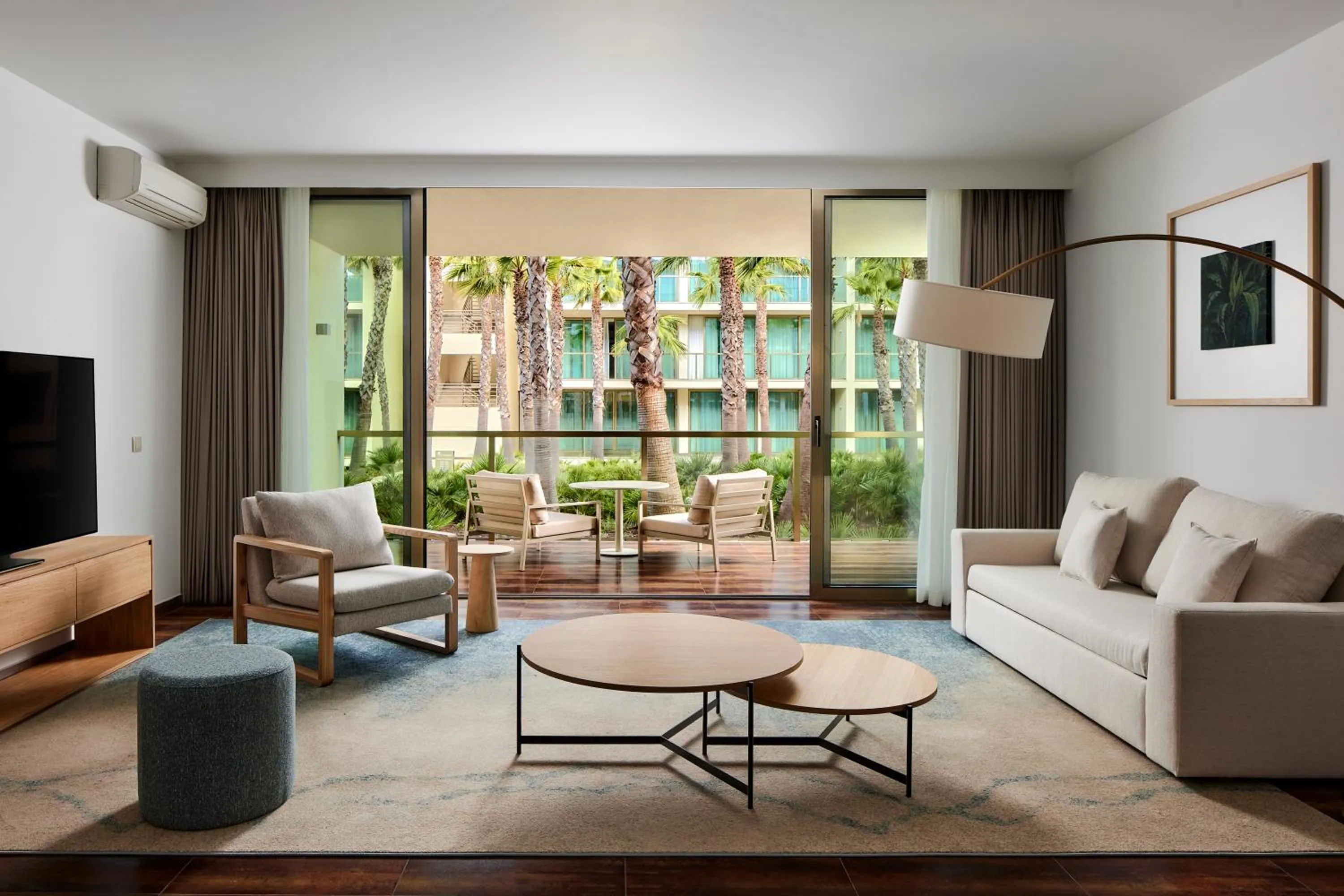 Communal lounge/ TV room in Marriott Residences Salgados Resort, Algarve