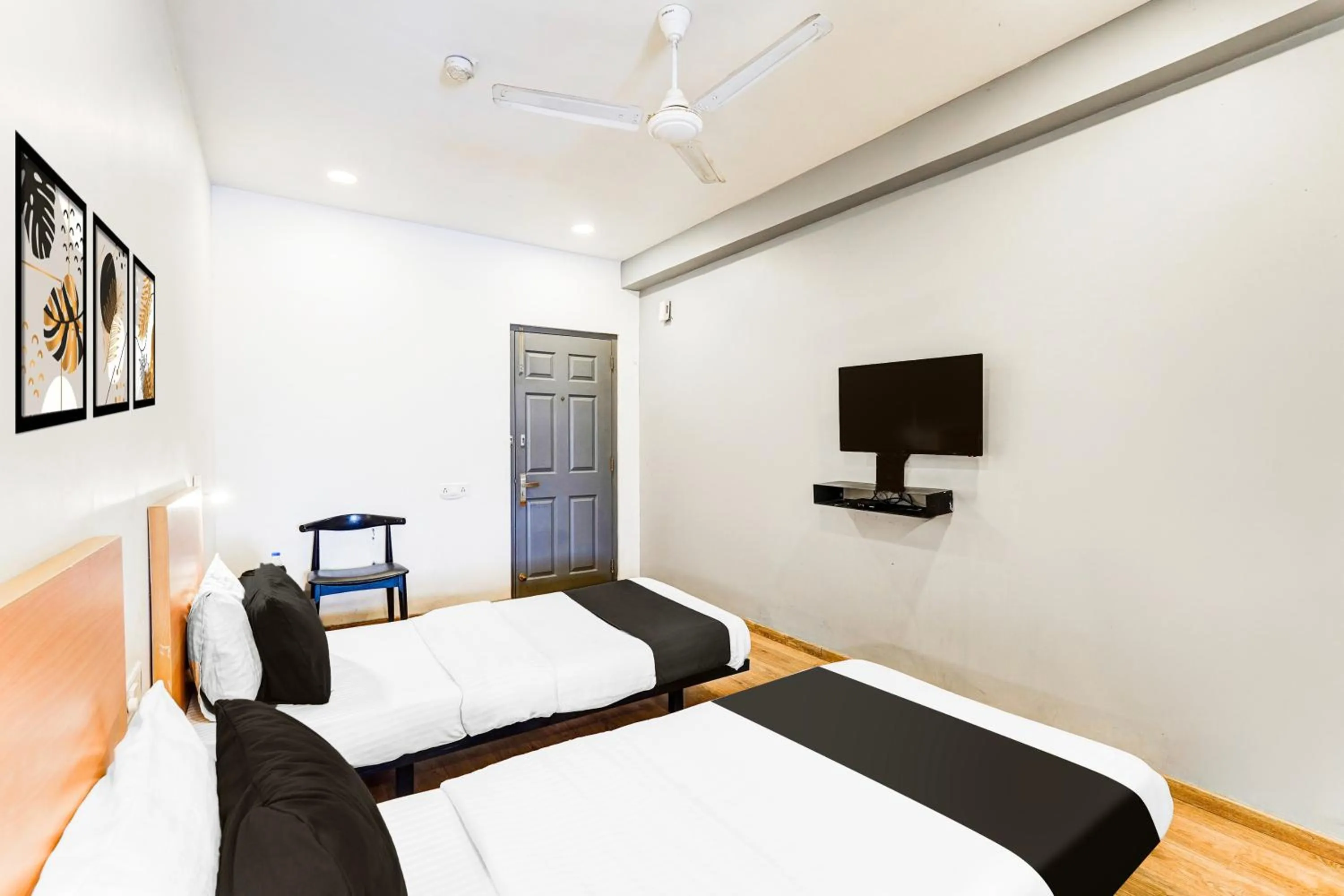 Bedroom, Bed in Super Collection O OMR Perungudi Thiruvanmiyur Beach